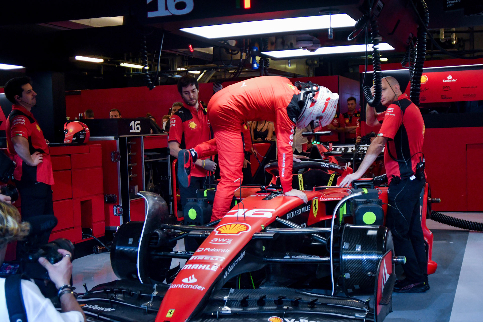 Charles Leclerc (MCO) Scuderia Ferrari;Formel 1 GP Abu Dhabi. Freitag 24.11.2023