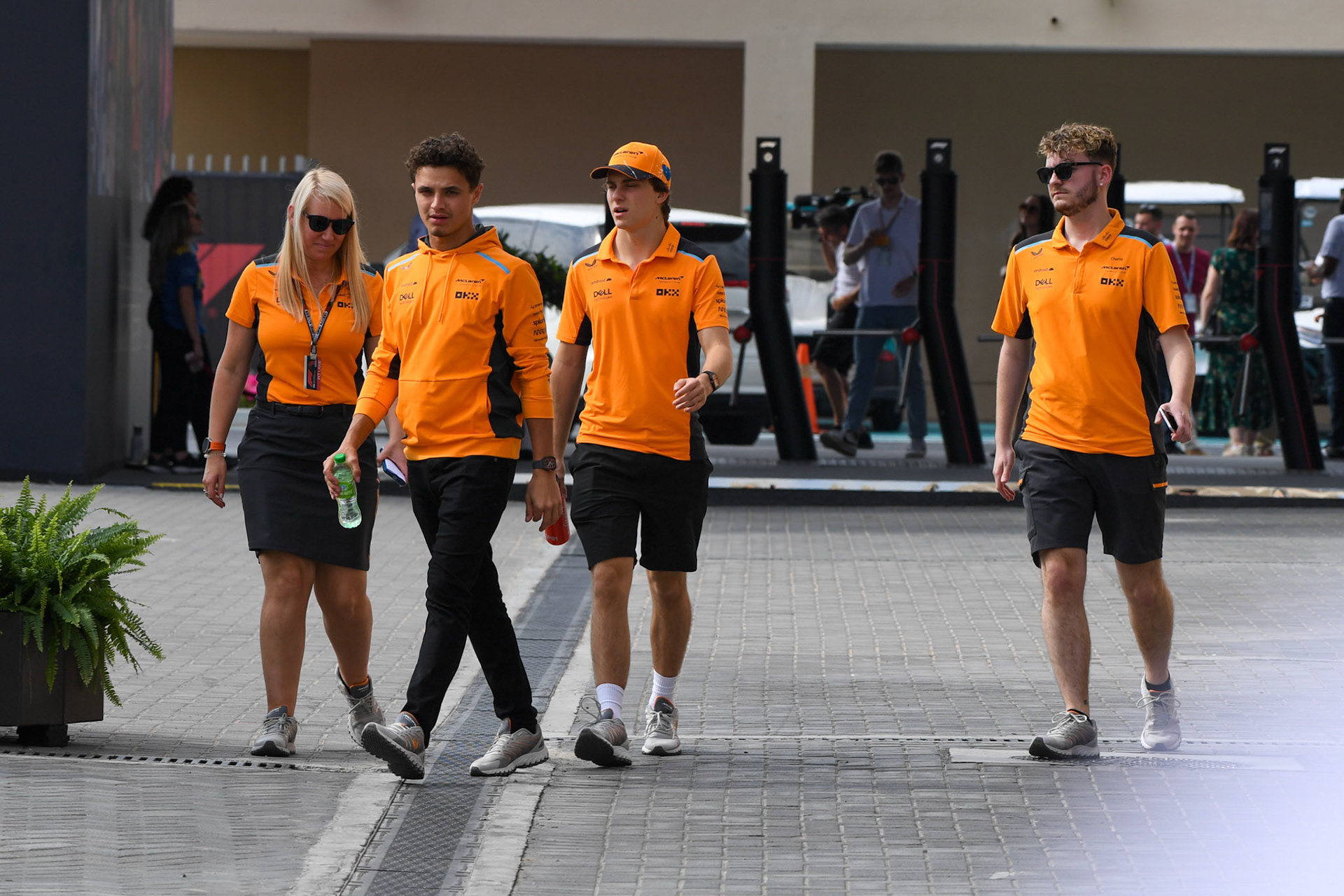 Lando Norris und Oscar Piastri, McLaren F1 Team; Formel 1 GP Abu Dhabi. Freitag 24.11.2023