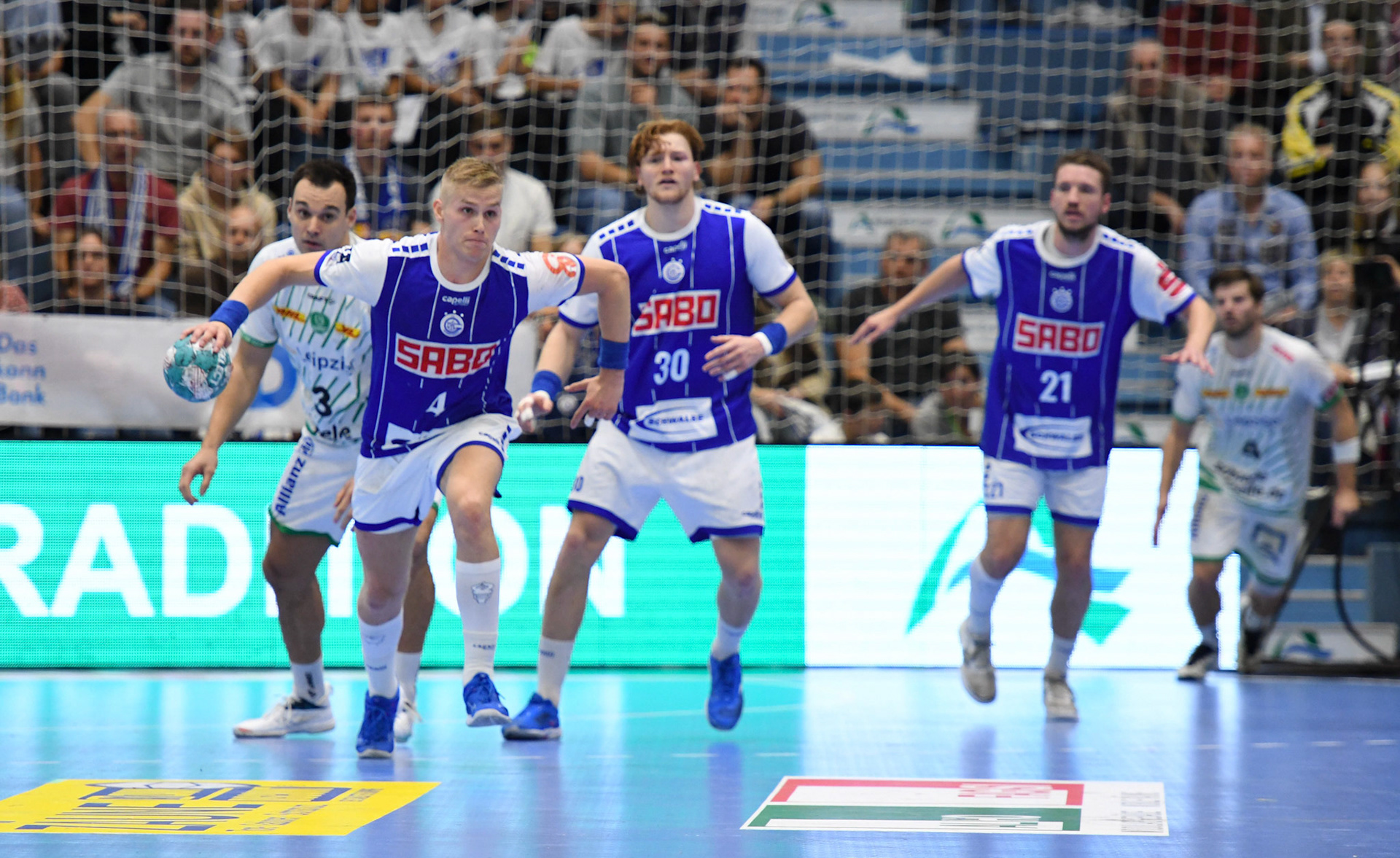 Ellidi Vidarsson #4; Handball Bundesliga; VfL Gummersbach - SCDHFK Leipzig 09.10.2022