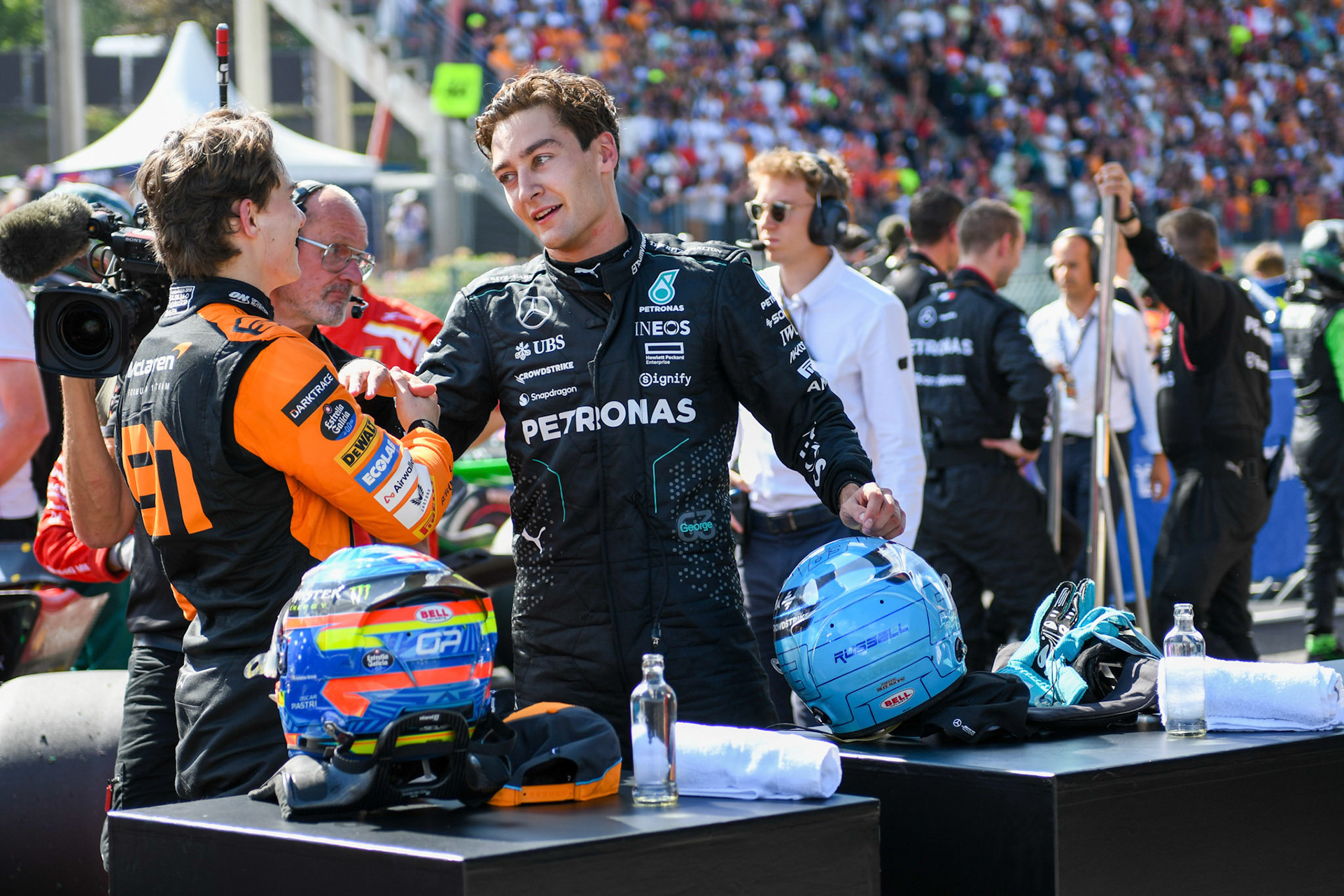 George Russell #63, Mercedes-AMG Petronas F1 Team und Oscar Piastri #81, McLaren Formula 1 Team;Formel 1 GP Spa / Belgien. Sonntag, 28.07.2024