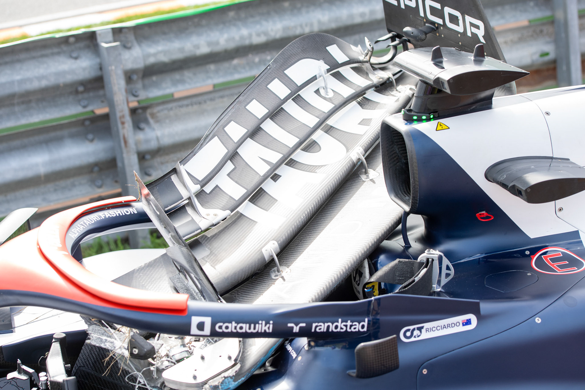 Unfall zwischen Daniel Ricciardo und Oscar Piastri in FP2; Formel 1 GP Holland / Zandvoort. Freitag, 25.08.2023