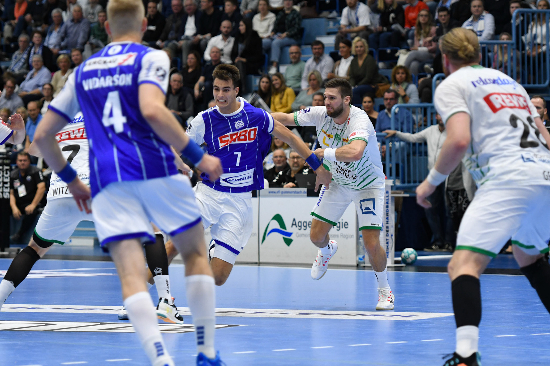 Ellidi Vidarsson #4; Handball Bundesliga; VfL Gummersbach - SCDHFK Leipzig 09.10.2022