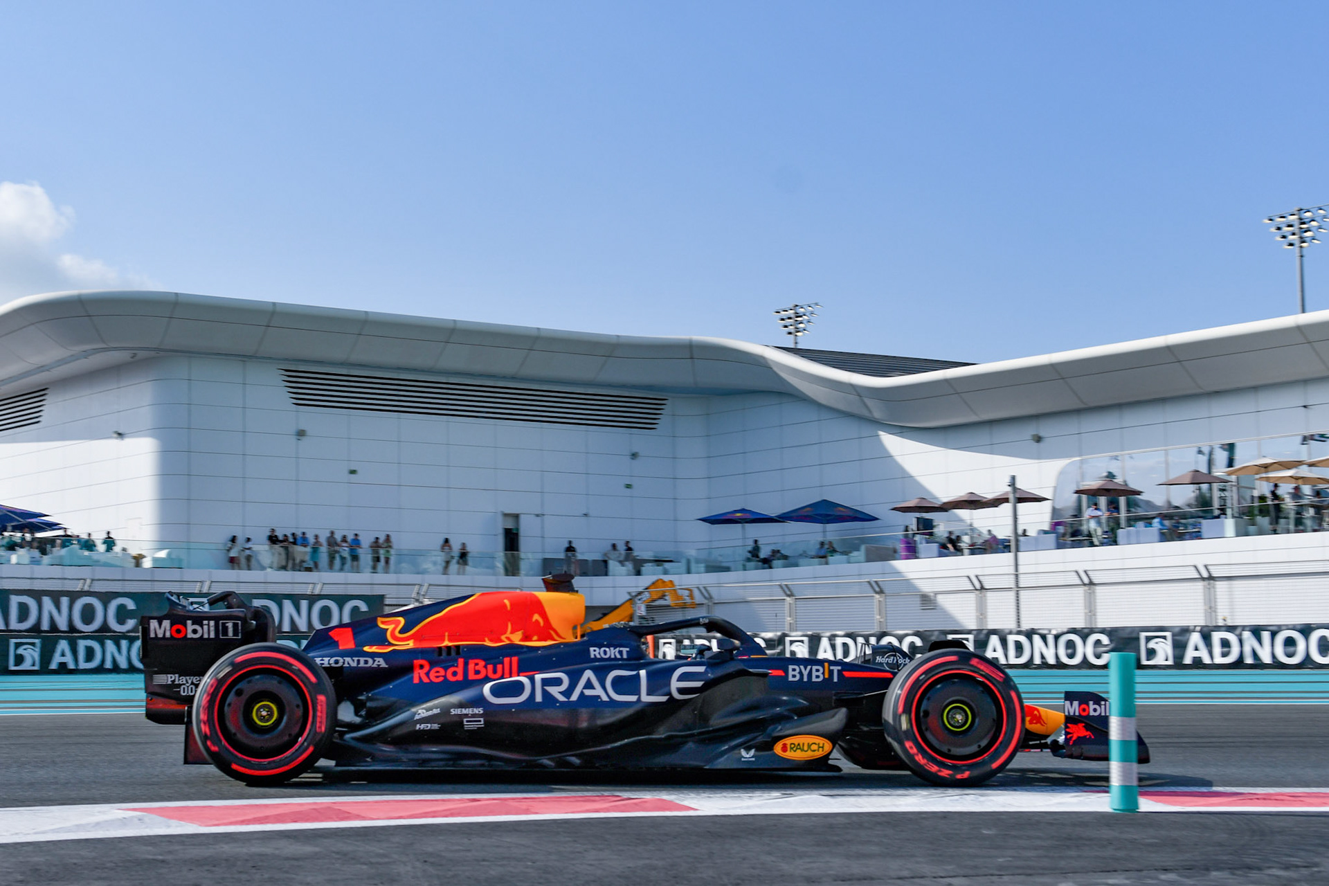 Max Verstappen (NED) Red Bull Racing;Formel 1 GP Abu Dhabi. Samstag 25.11.2023