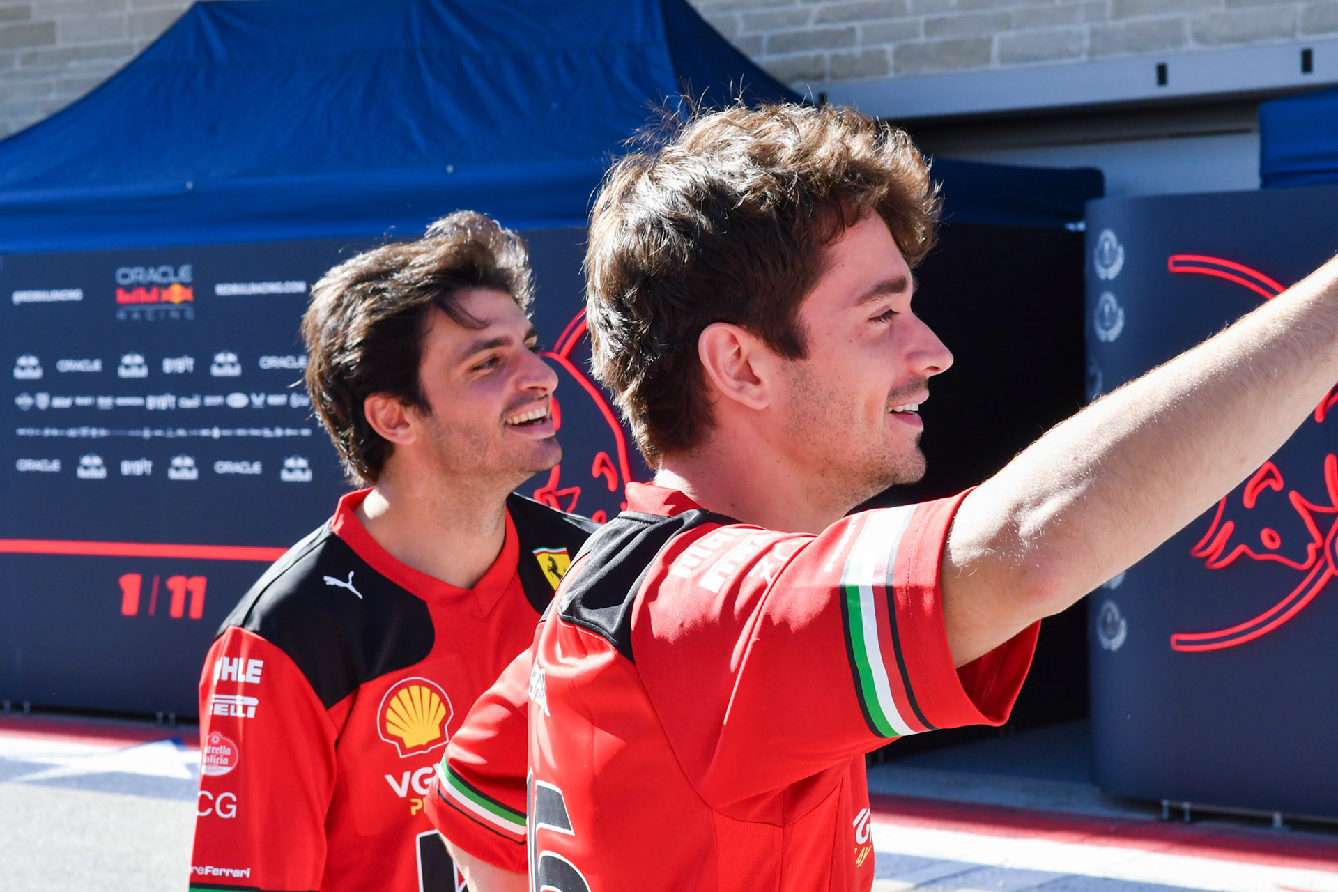 Carlos Sainz und Charles Leclerc, Scuderia Ferrari; Formel 1 GP USA Austin Texas. Freitag 20.10.2023