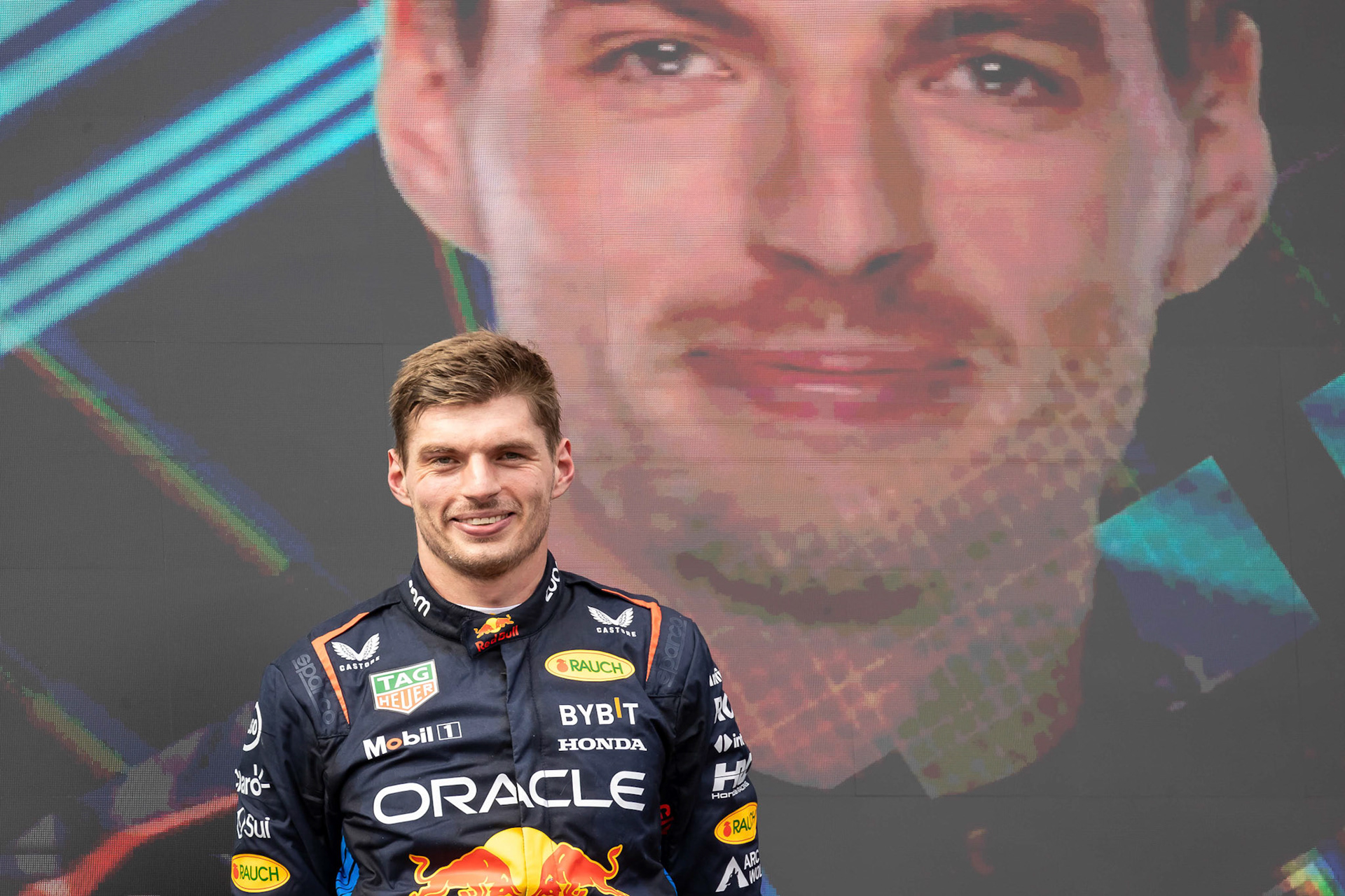 Max Verstappen #1, Oracle Red Bull Racing auf dem Podium.; F1 GP Imola / Italien Sonntag, 19.05.2024