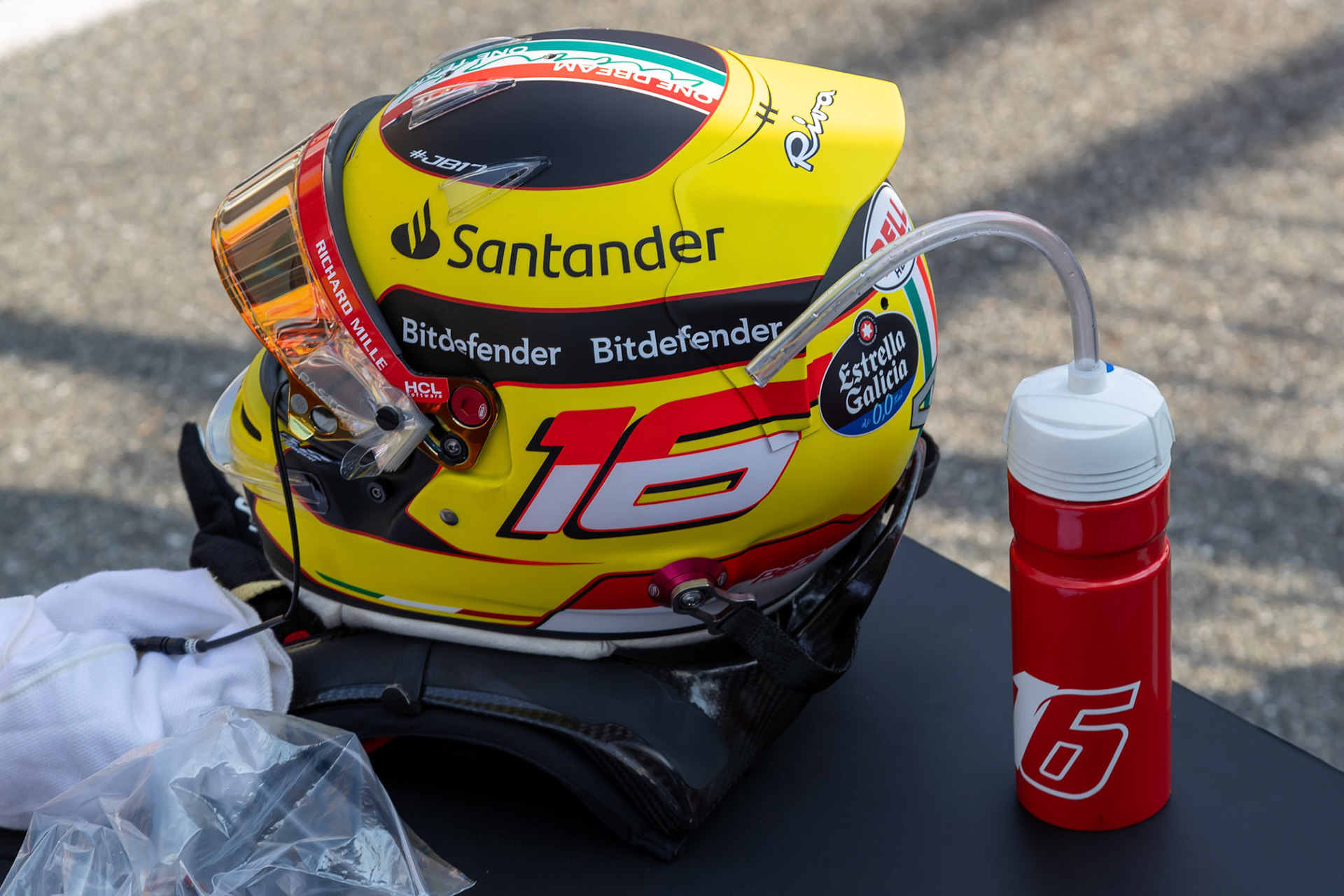 Charles Leclerc´s Helm (MCO) Scuderia Ferrari;Formel 1 GP Italien / Monza. Samstag, 02.09.2023