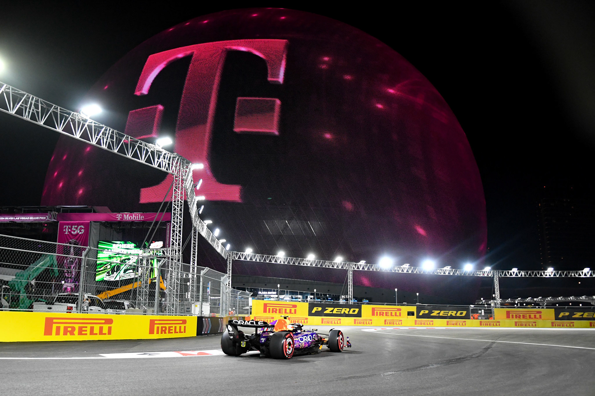 Sergio Perez (MEX) Red Bull Racing; Formel 1 GP USA Las Vegas. Samstag 18.11.2023