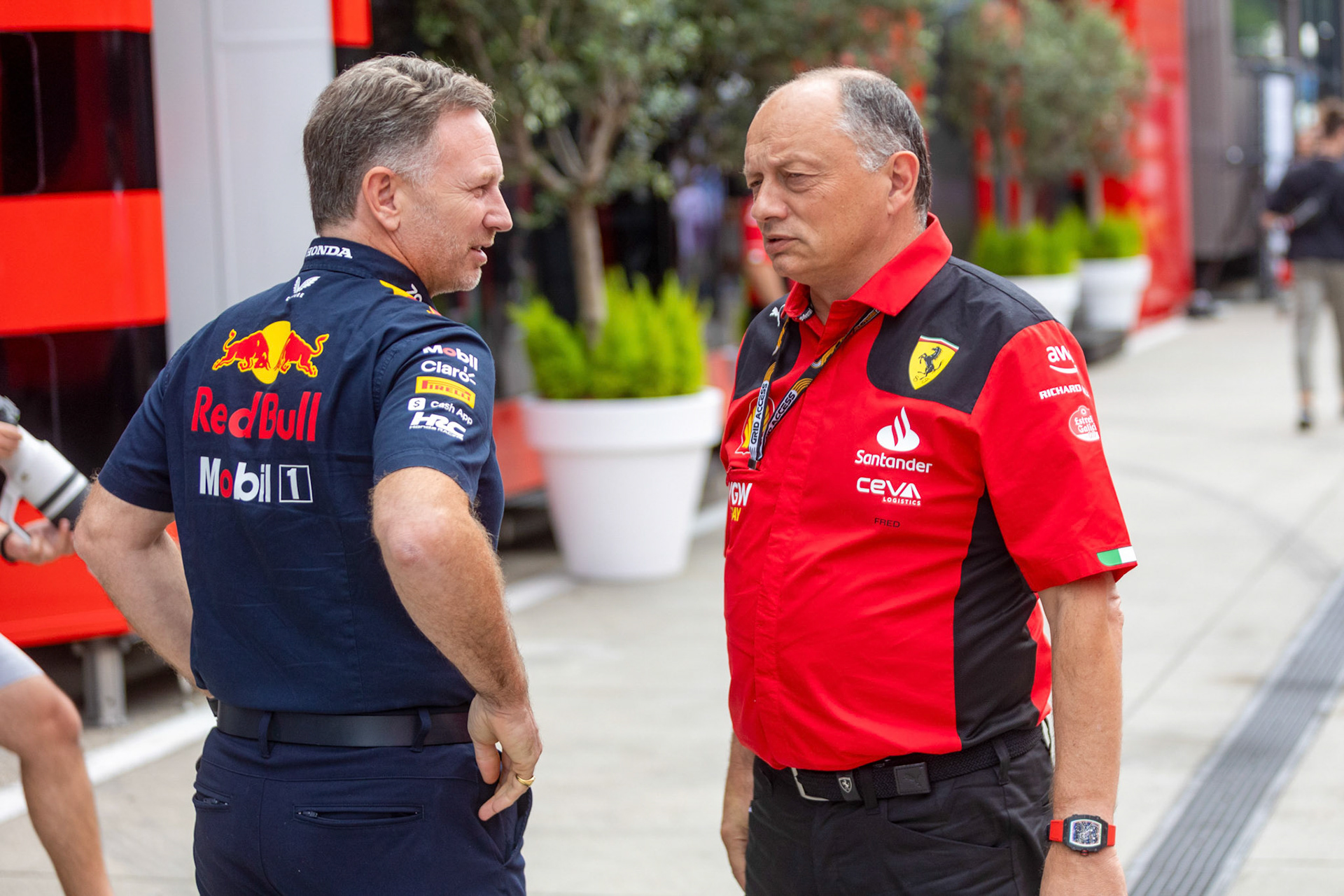 Christian Horner und Frederic Vasseur; Formel 1 GP Budapest / Ungarn. Feitag, 21.07.2023