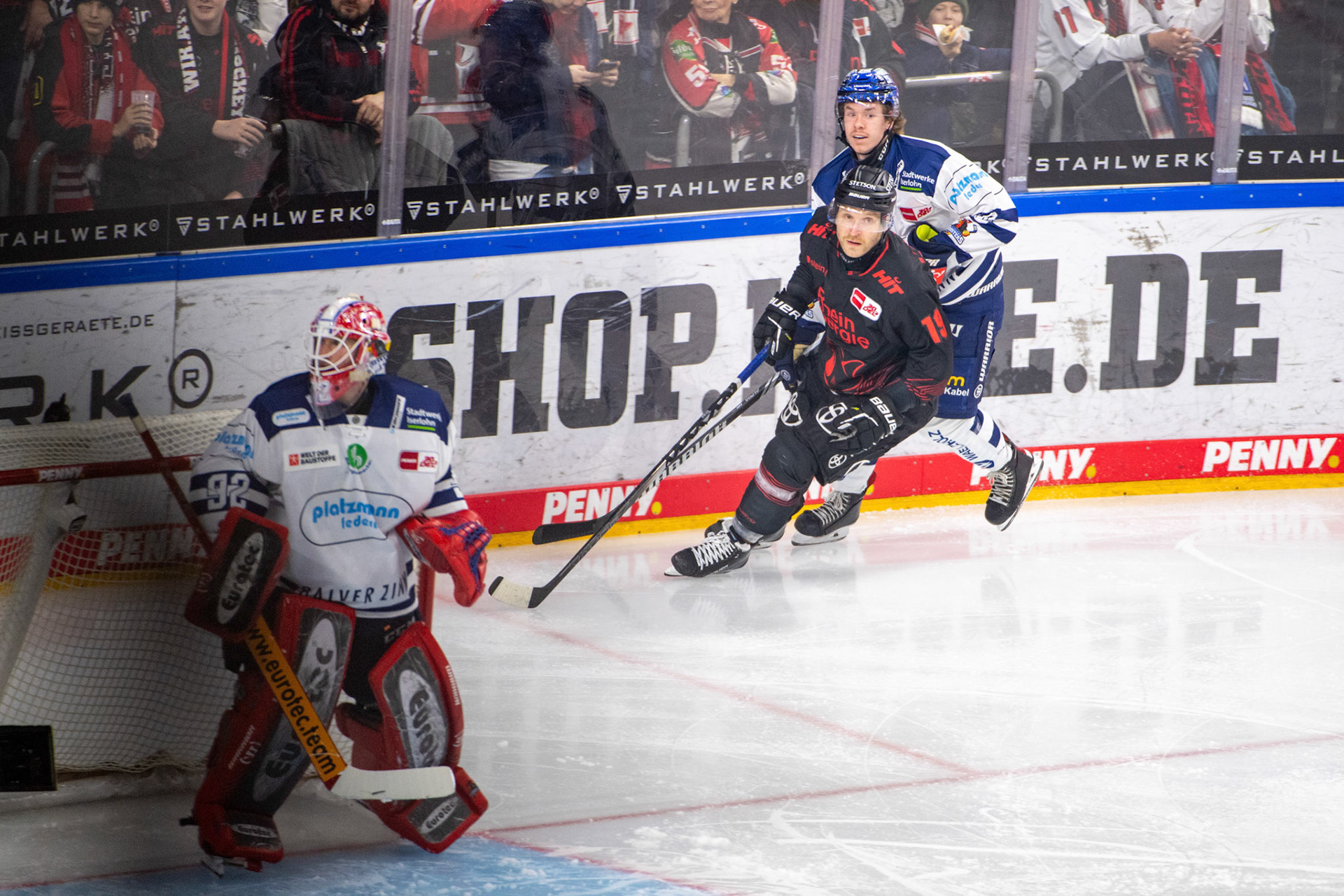 Andreas Jenike, Frederik Storm; DEL Kölner Haie - Iserlohn Roosters, 02.01.2024