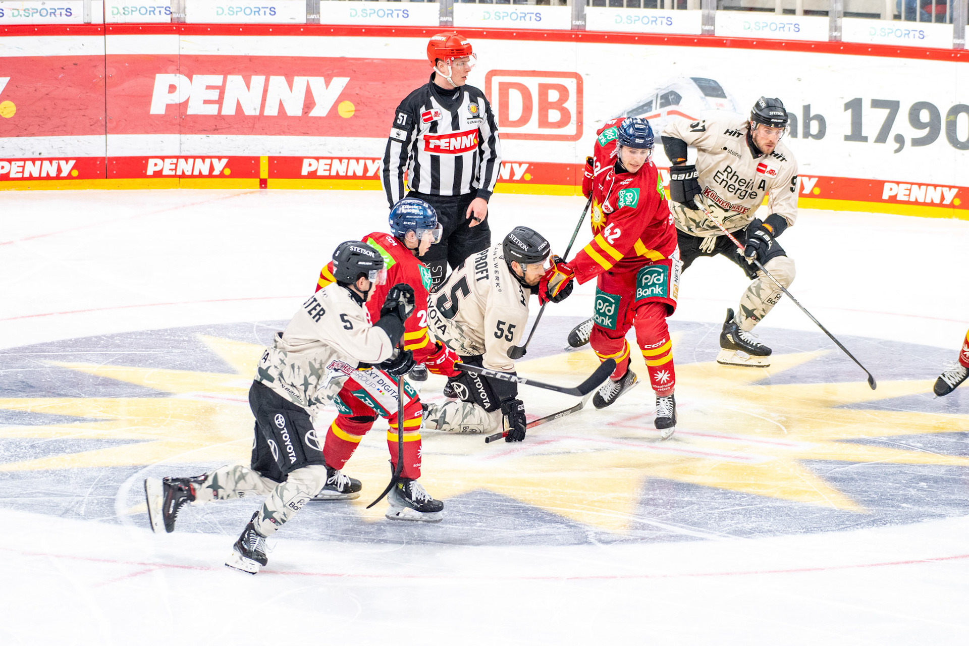 Carter Proft, Robin van Calster, Luis Üffing; DEL Düsseldorfer EG - Kölner Haie, 25.02.2024