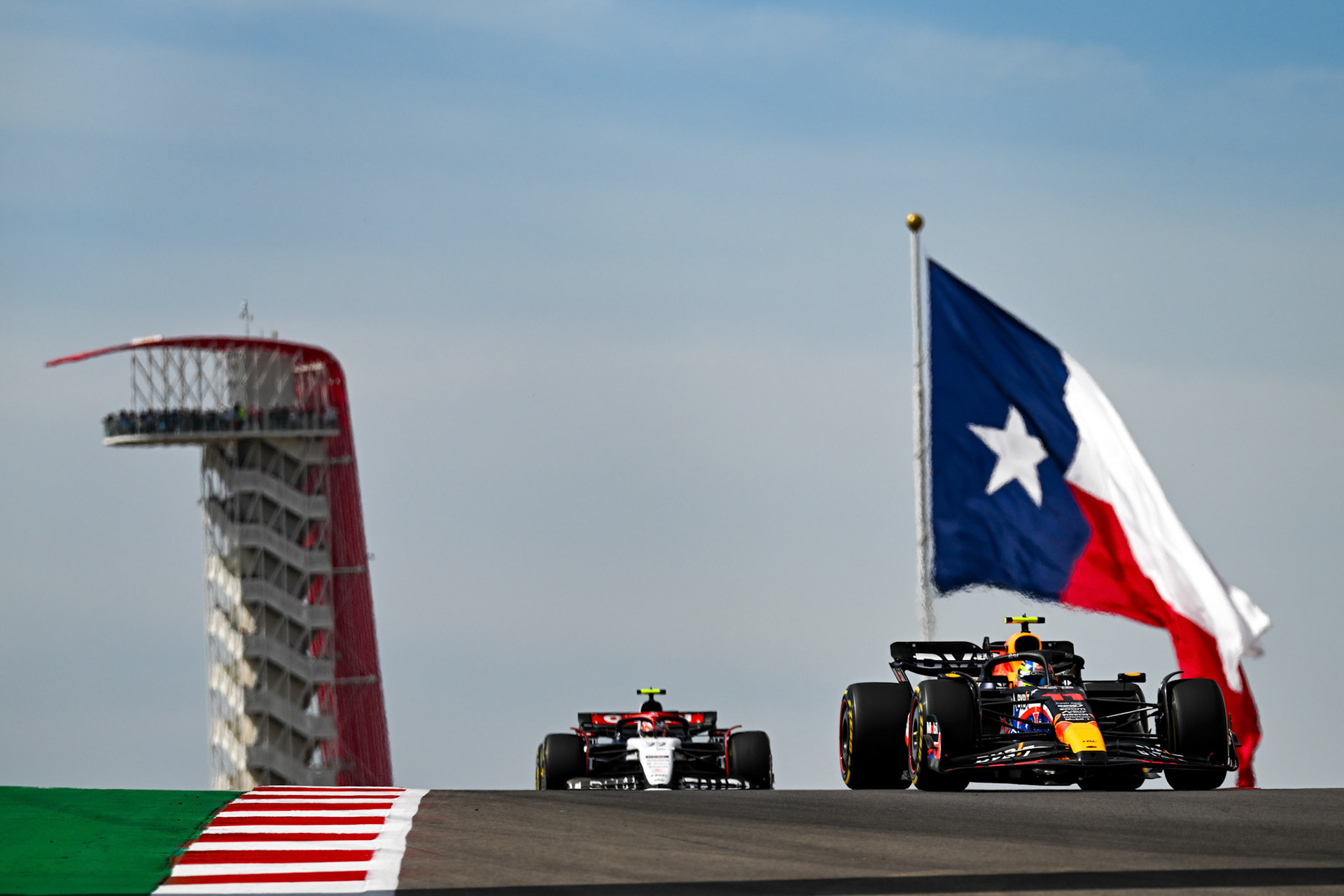 Sergio Perez (MEX) Red Bull Racing; Formel 1 GP USA Austin Texas. Samstag 21.10.2023