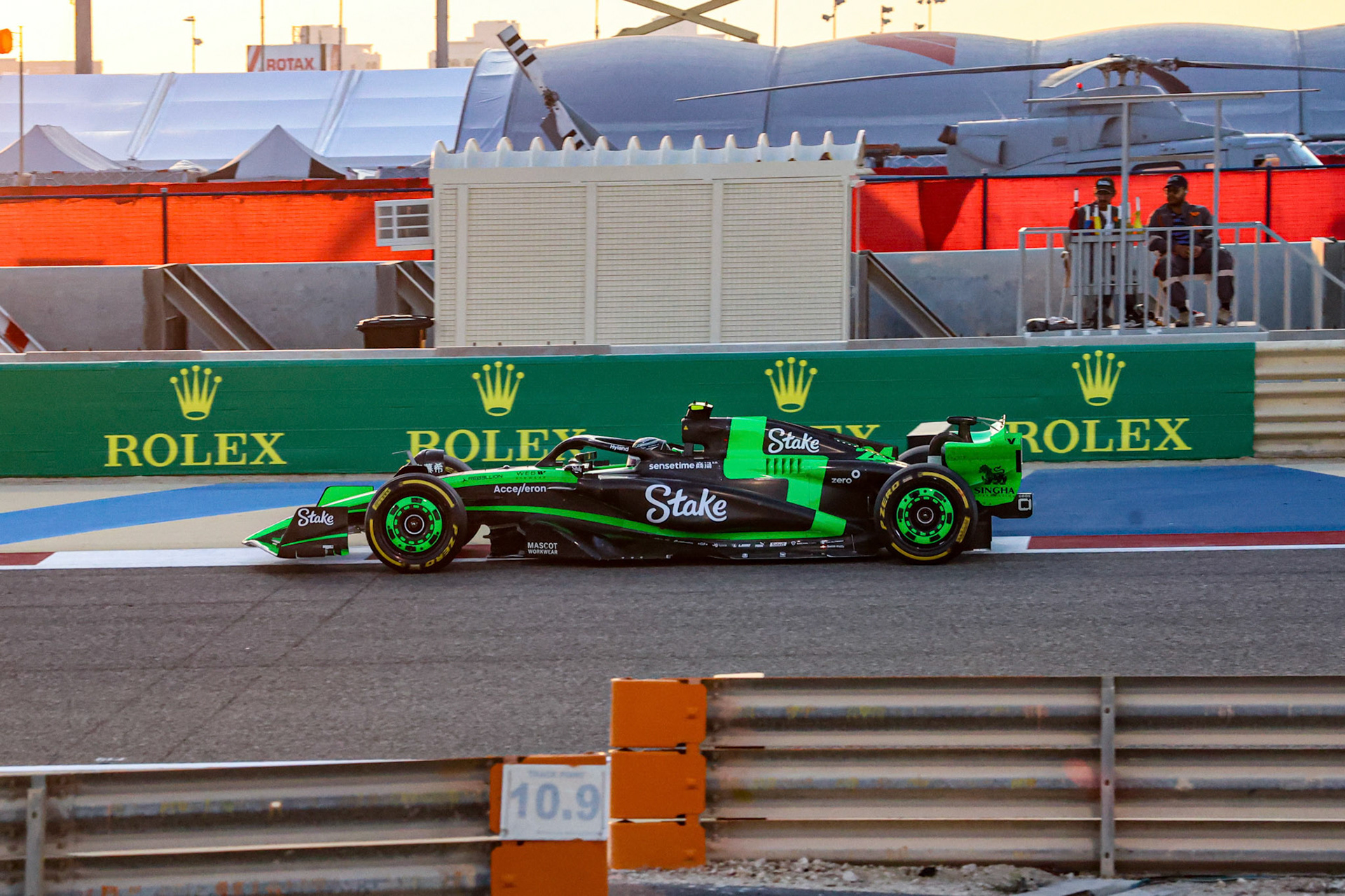 Guanyu Zhou #24, Stake F1 Team Kick Sauber; Formel 1 Pre-Season Tests Bahrain. Mittwoch, 21.02.2024