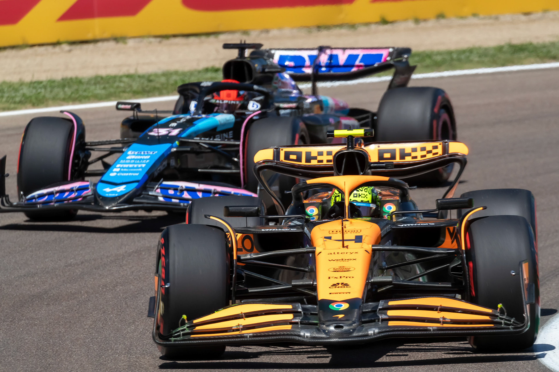 Lando Norris #4, McLaren Formula 1 Team und Esteban Ocon #31, BWT Alpine F1 Team; F1 GP Imola / Italien Samstag, 18.05.2024