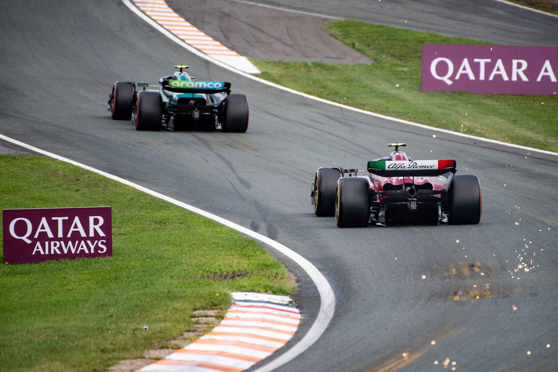 Guanyu Zhou, Fernando Alonso;Formel 1 GP Holland / Zandvoort. Sonntag, 27.08.2023