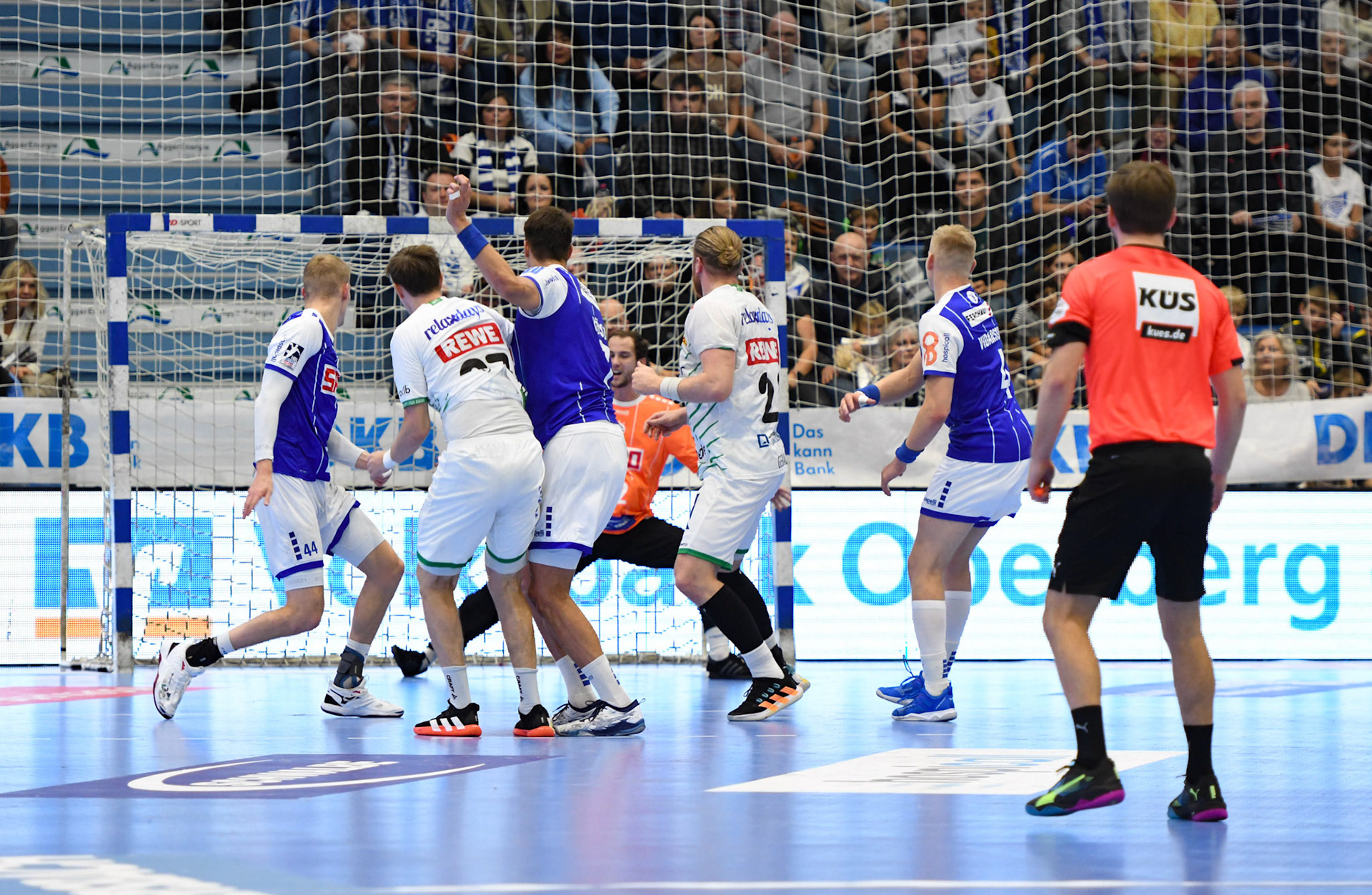 Julian Köster #7; Handball Bundesliga; VfL Gummersbach - SCDHFK Leipzig 09.10.2022