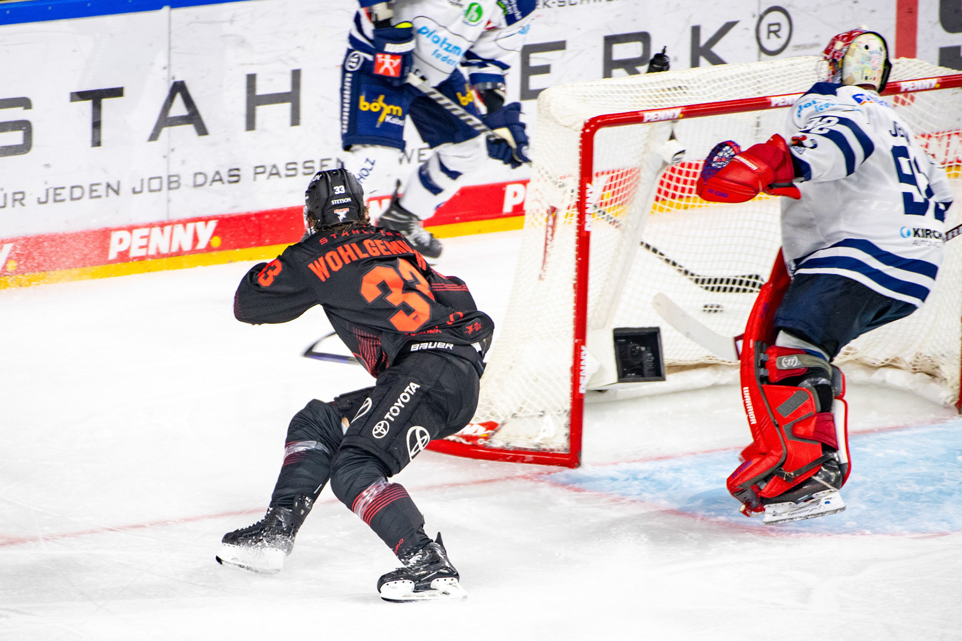Andreas Jenike, Tim Wohlgemuth; DEL Kölner Haie - Iserlohn Roosters, 02.01.2024