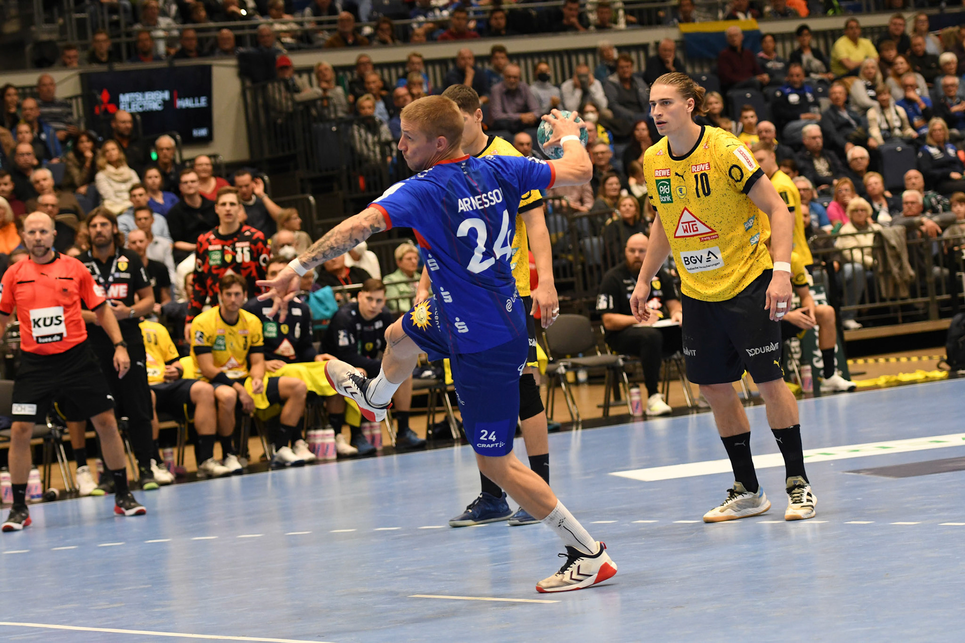 Linus Arnesson #24; Handball Bundesliga; BHC 06 - Rhein Neckar Loewen 29.09.2022