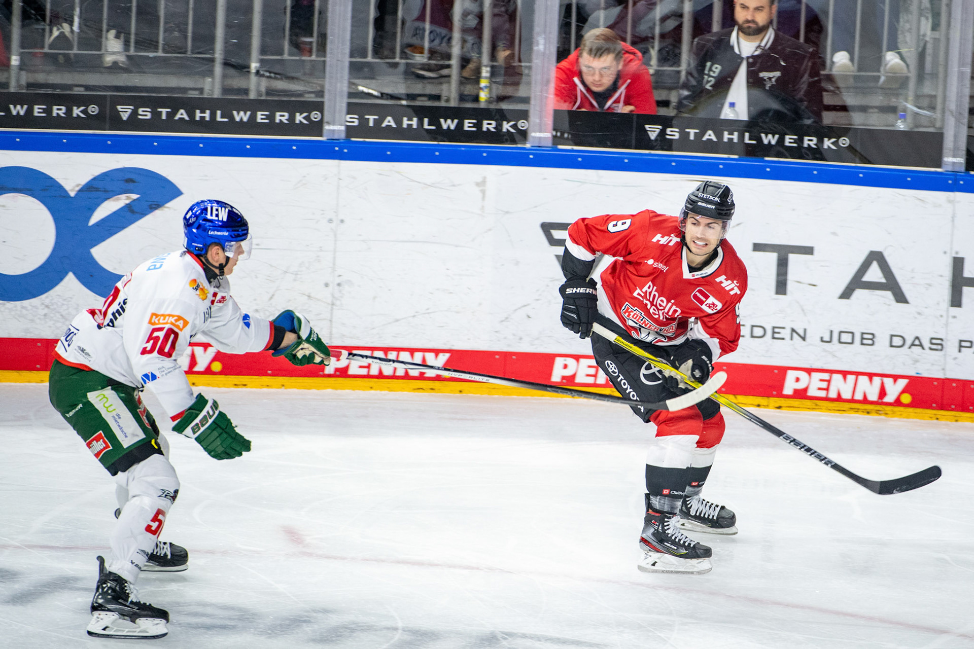 Maximilian Kammerer, Alexander Oblinger; DEL Kölner Haie - Augsburger Panther, 19.11.2023