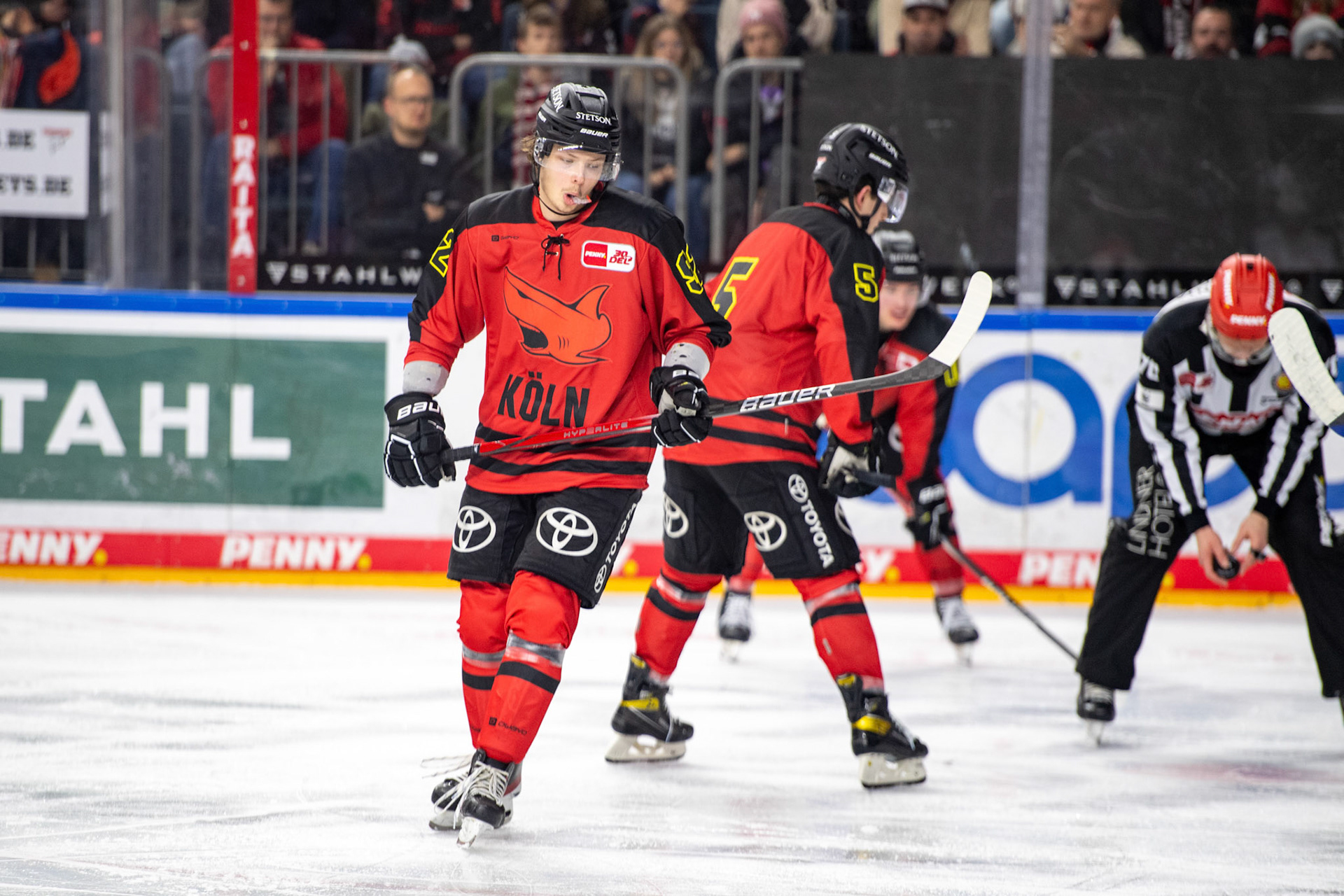 Robin van Calster, Hakon Haenelt; DEL Kölner Haie - Nürnberg Ice Tigers, 17.12.2023