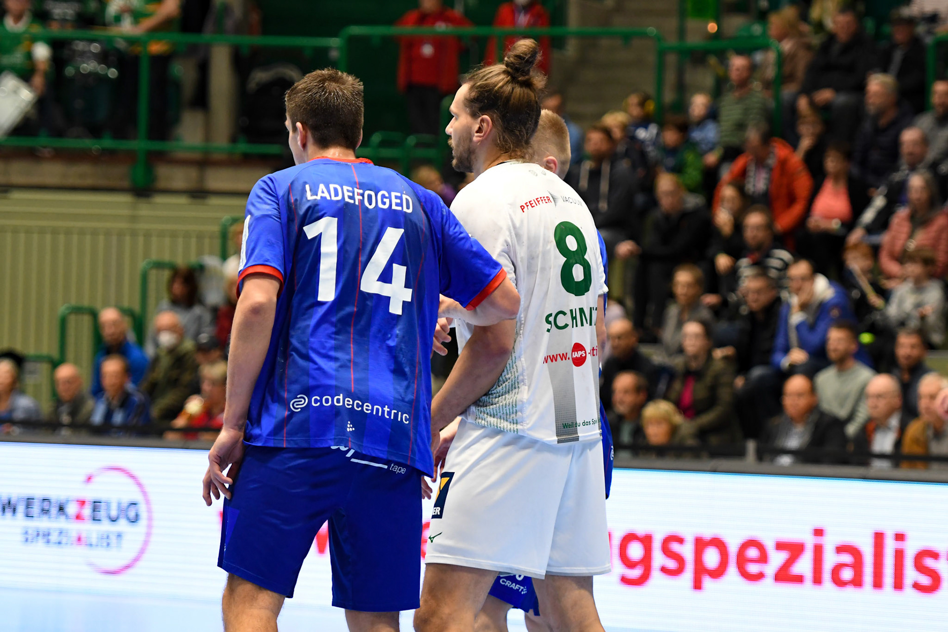 Erik Schmidt #8; Handball Bundesliga; BHC 06 - HSG Wetzlar 06.11.2022