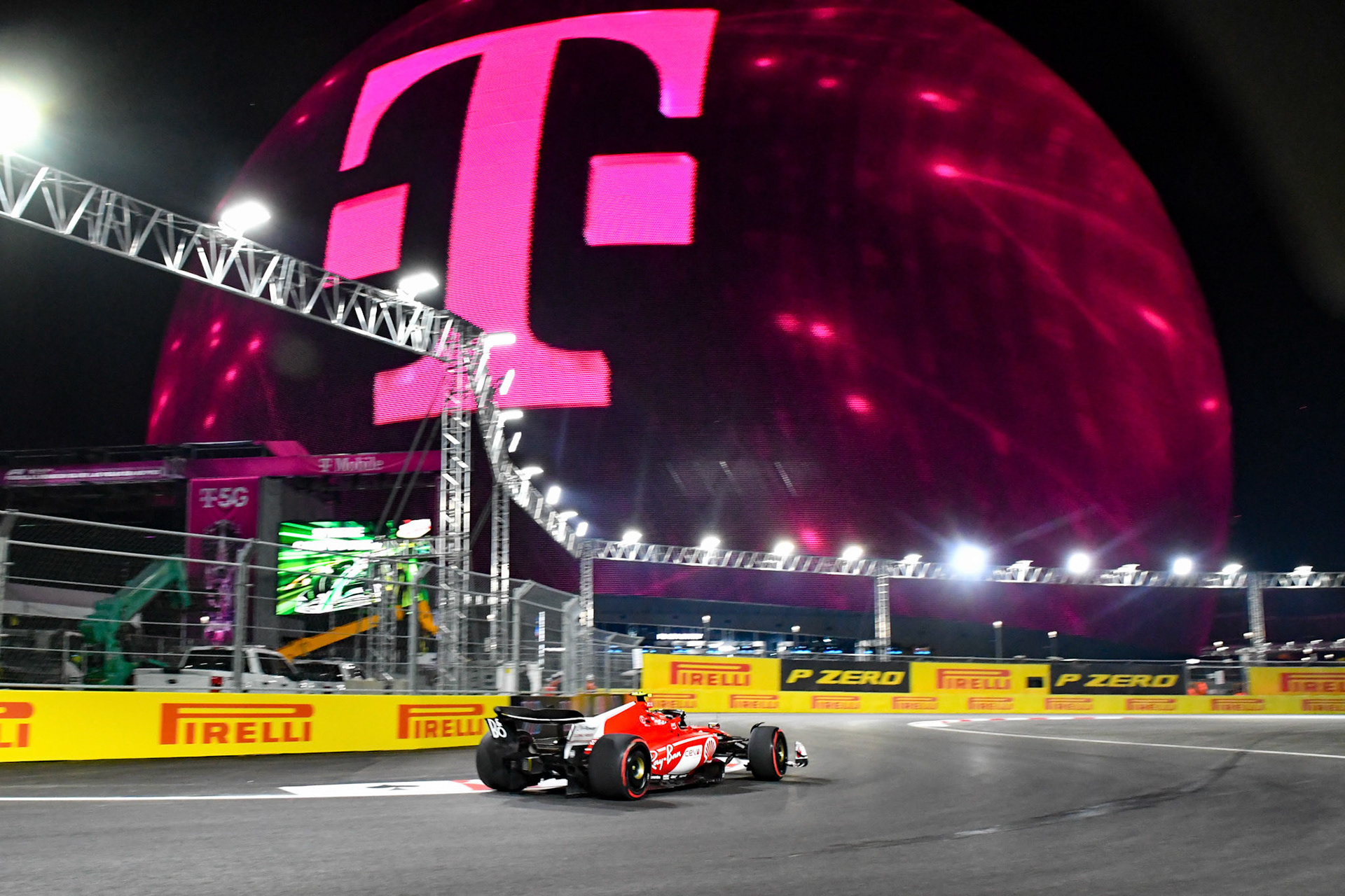Carlos Sainz (ESP) Scuderia Ferrari; Formel 1 GP USA Las Vegas. Samstag 18.11.2023