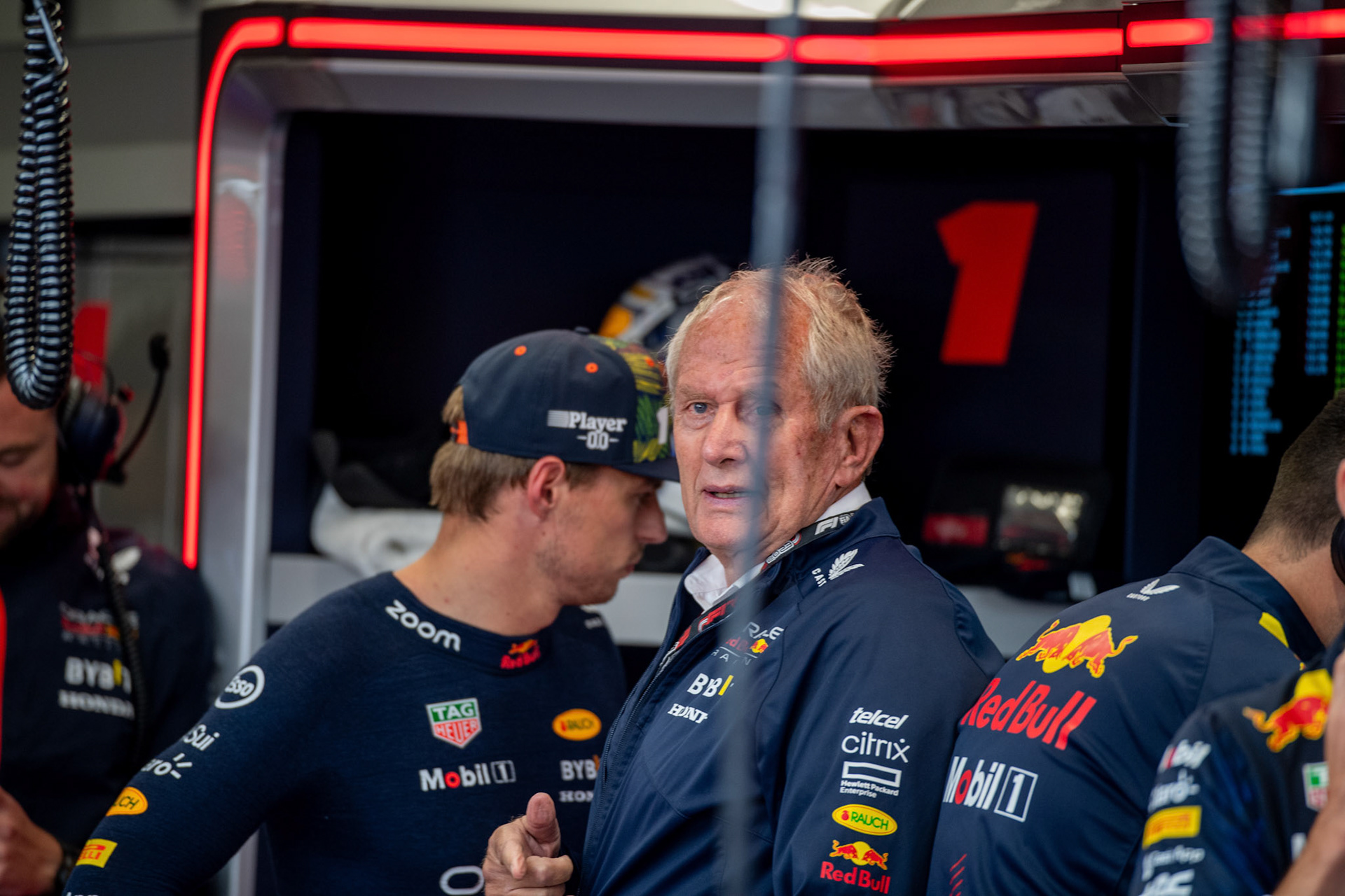 Max Verstappen und Dr. Helmut Marko; Formel 1 GP Holland / Zandvoort. Samstag, 26.08.2023