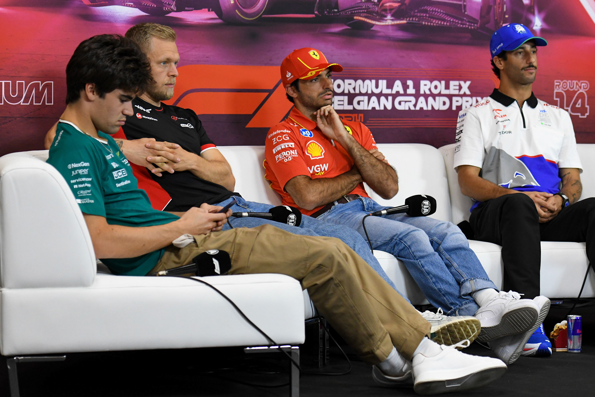 Lance Stroll #18, Aston Martin Aramco F1 Team und Kevin Magnussen #20, MoneyGram Haas F1 Team und Carlos Sainz #55, Scuderia Ferrari und Daniel Ricciardo, #3, Visa Cash App RB Formula One Team in der Pressekonferenz;Formel 1 GP Spa / Belgien. Donnerstag, 25.07.2024