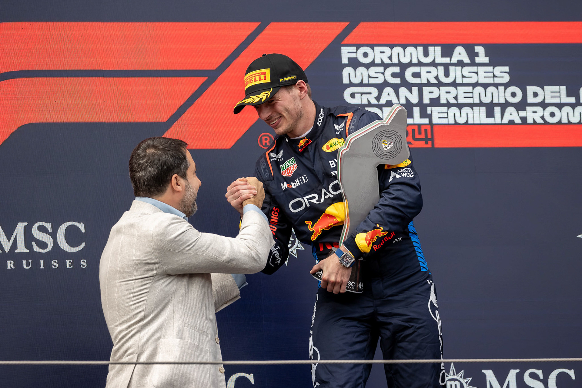 Max Verstappen #1, Oracle Red Bull Racing auf dem Podium.; F1 GP Imola / Italien Sonntag, 19.05.2024