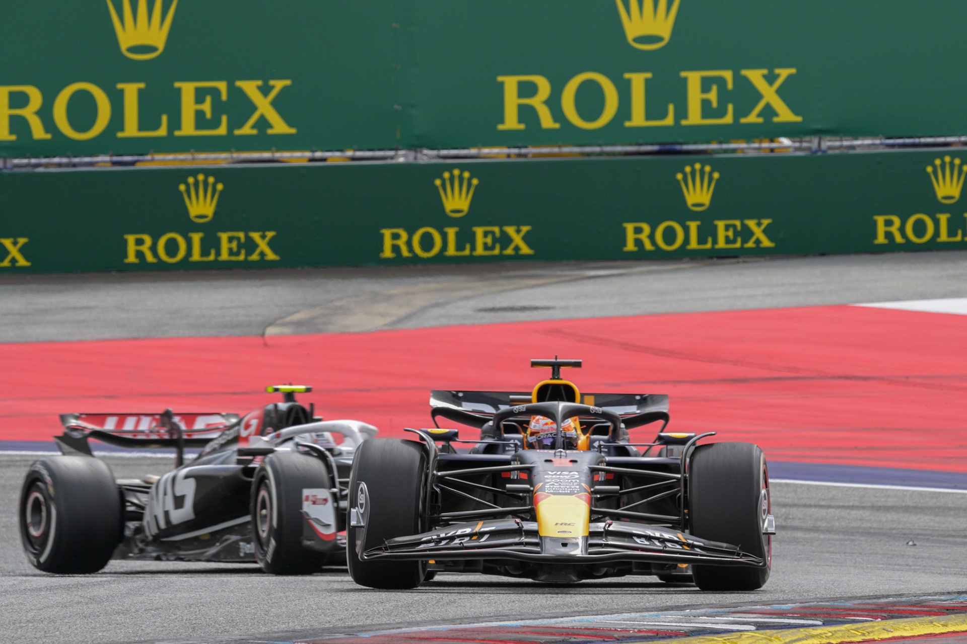 Max Verstappen #1, Oracle Red Bull Racing und Nico Hülkenberg #27, MoneyGram Haas F1 Team;Formel 1 GP Austria / Österreich. Sonntag, 30.06.2024