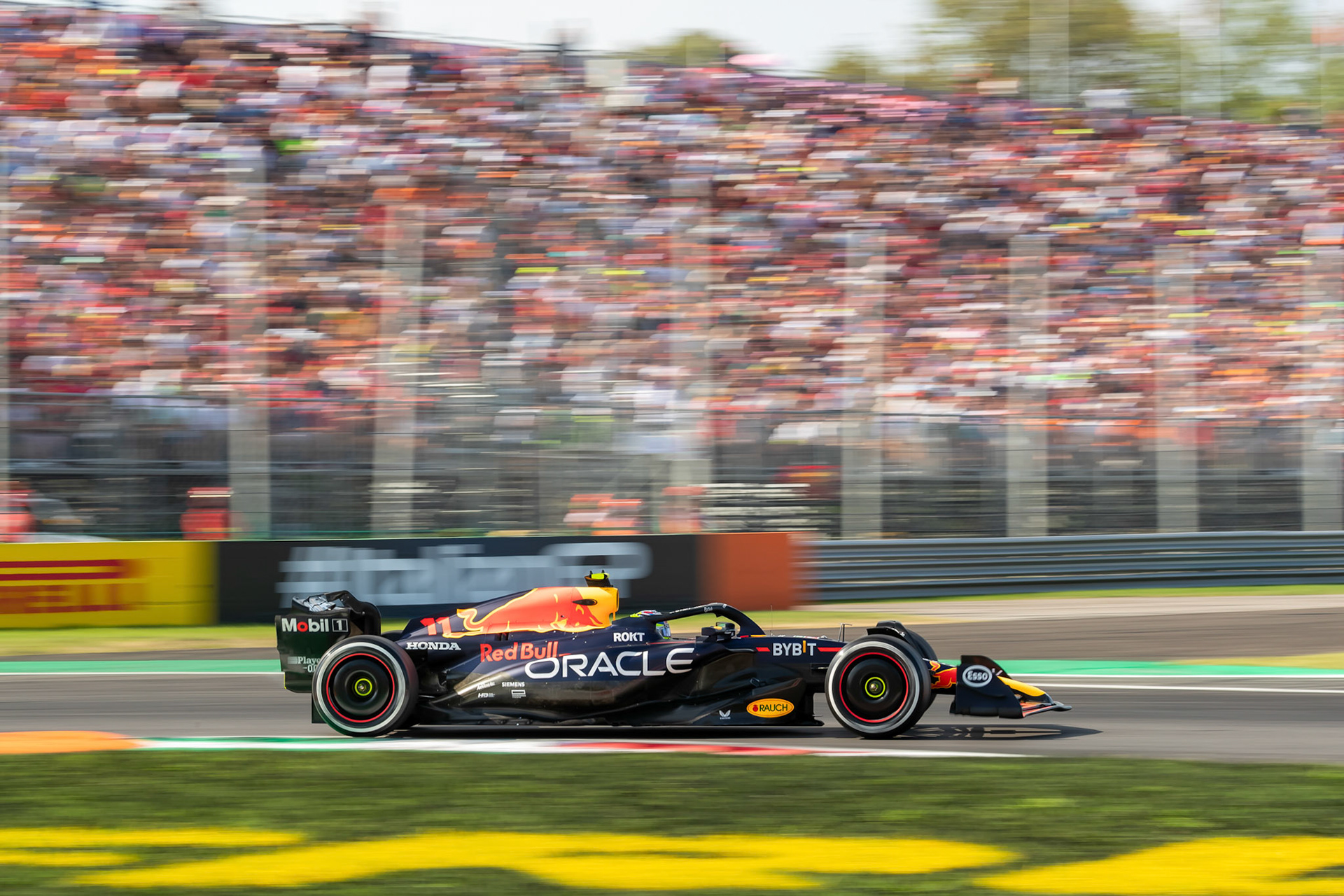 Sergio Perez (MEX) Red Bull Racing; Formel 1 GP Italien / Monza. Samstag, 02.09.2023