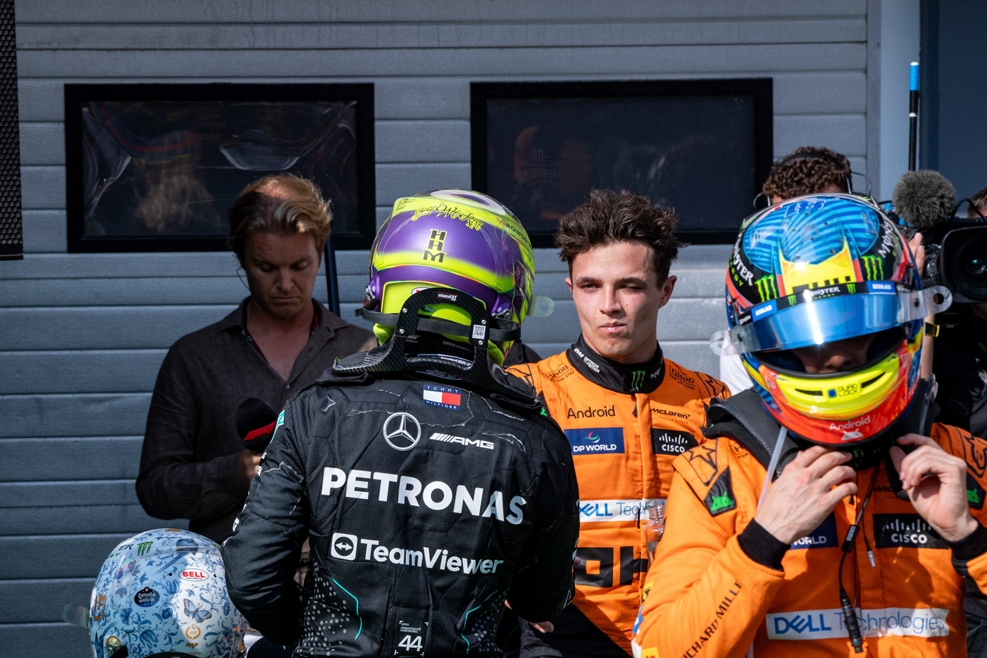 Lewis Hamilton #44, Mercedes-AMG Petronas F1 Team und Oscar Piastri #81, McLaren Formula 1 Team und Lando Norris #4, McLaren Formula 1 Team;Formel 1 Budapest / Ungarn