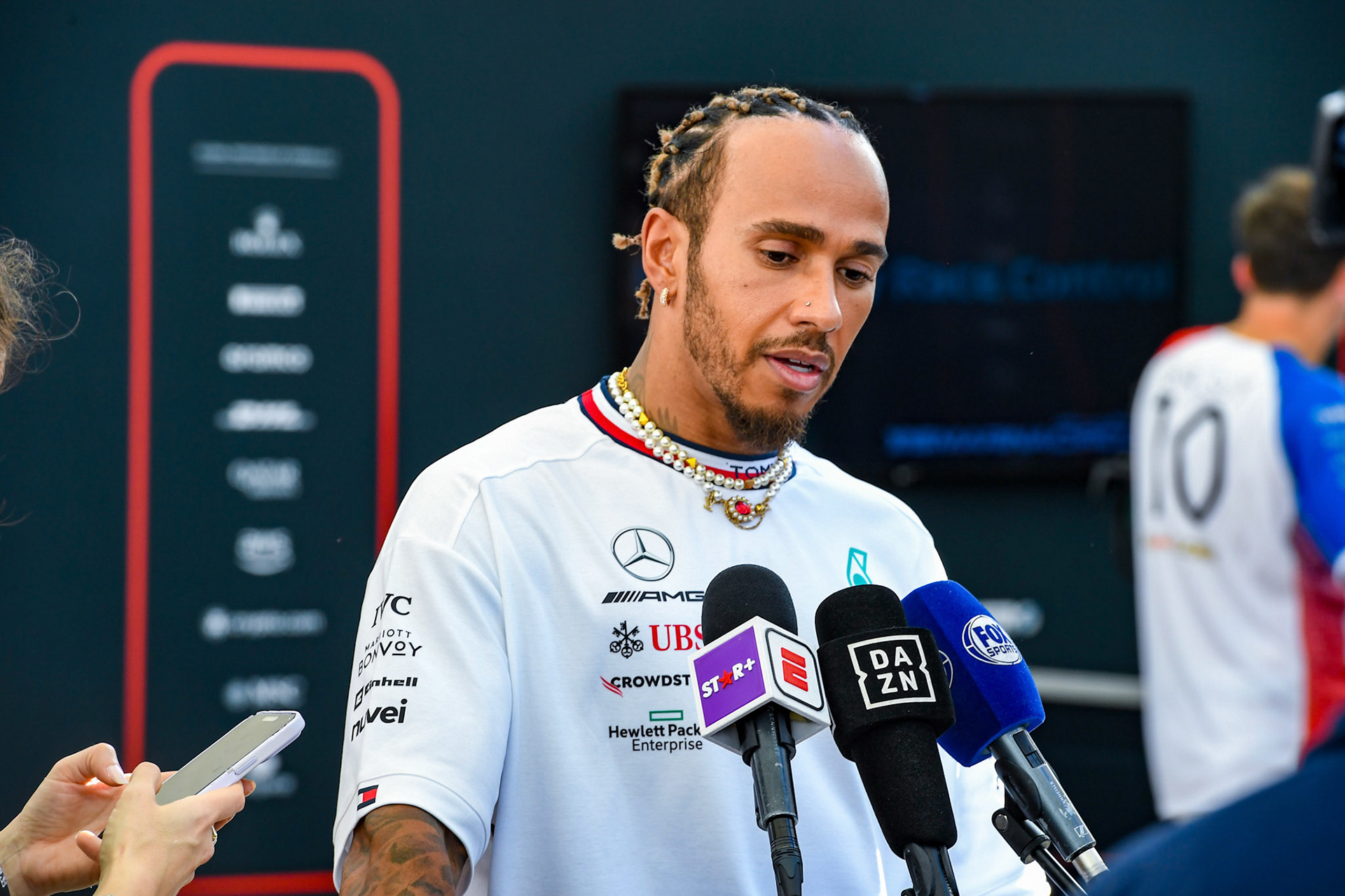 Lewis Hamilton (GBR) Mercedes AMG F1 Team; Formel 1 GP Abu Dhabi. Donnerstag 23.11.2023