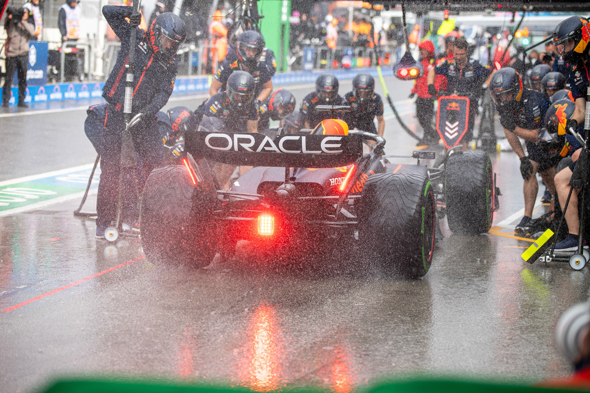 Max Verstappen (NED) Red Bull Racing Boxenstop;Formel 1 GP Holland / Zandvoort. Samstag, 26.08.2023