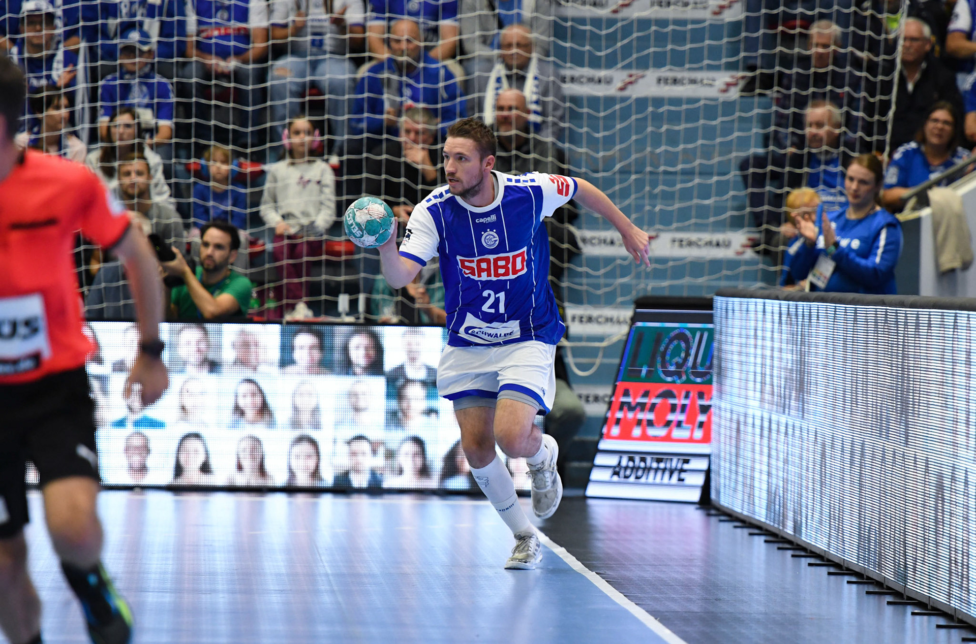 Dominik Mappes #21; Handball Bundesliga; VfL Gummersbach - SCDHFK Leipzig 09.10.2022