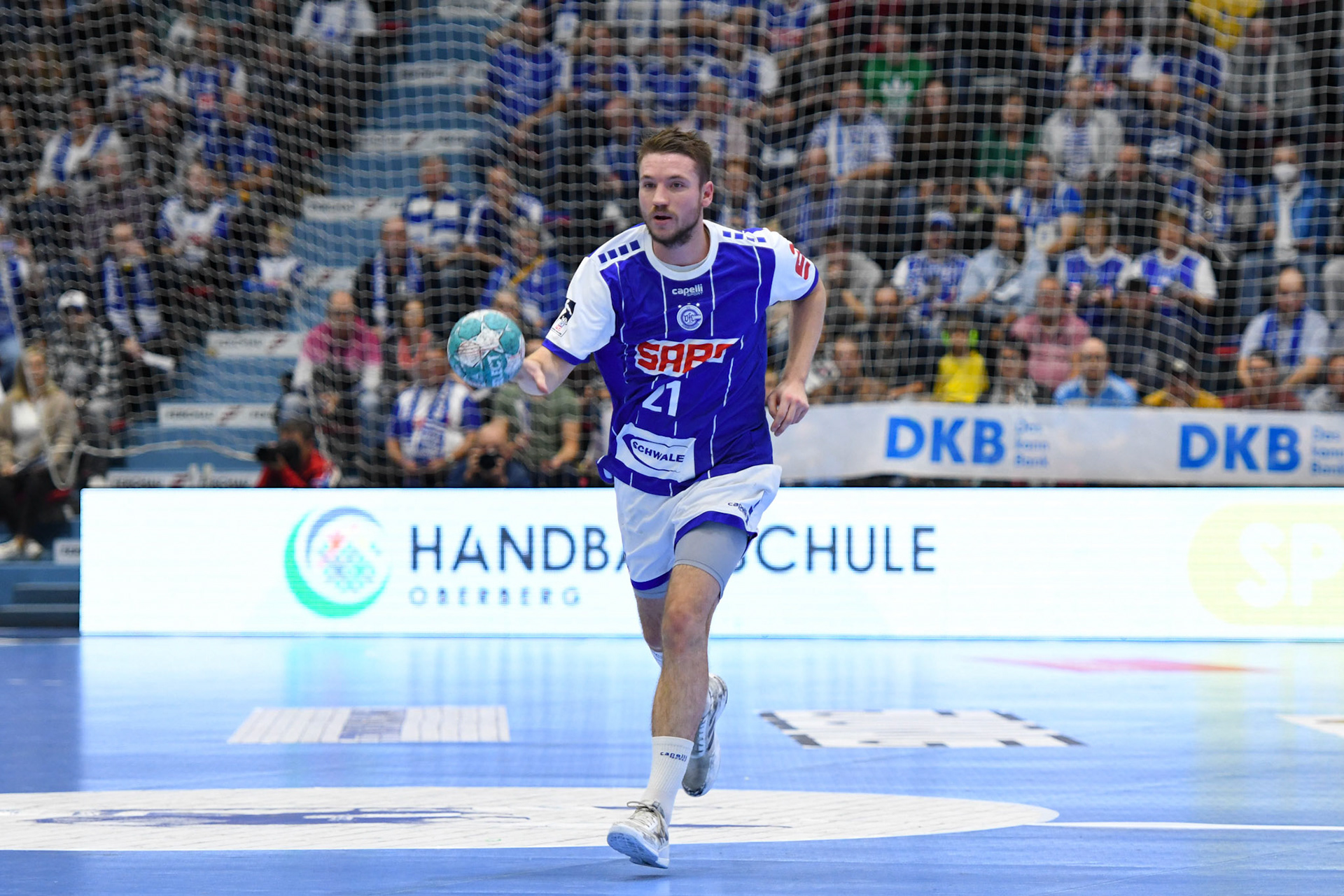 Ellidi Vidarsson #4; Handball Bundesliga; VfL Gummersbach - SCDHFK Leipzig 09.10.2022