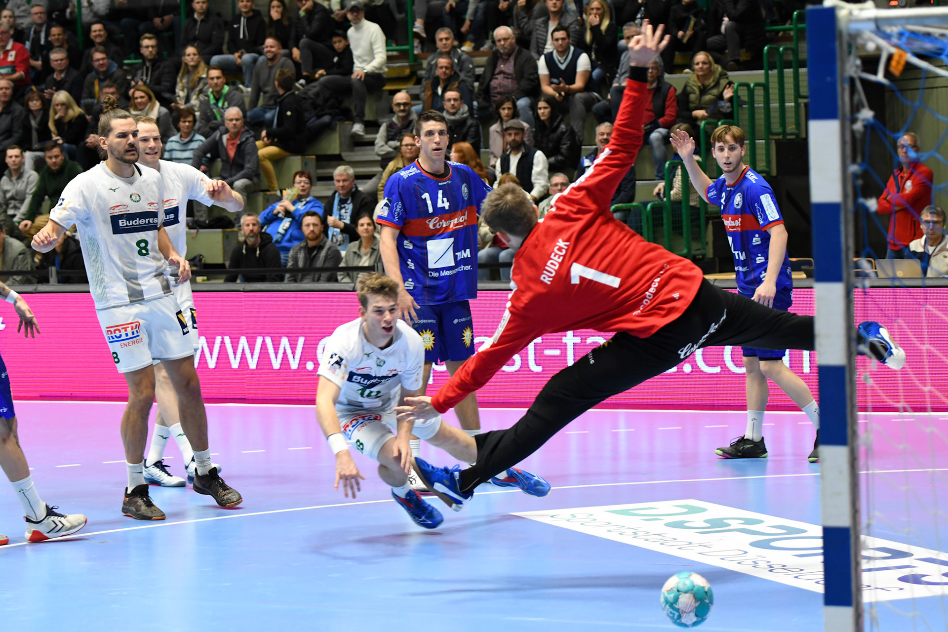 Lukas Becher #18; Handball Bundesliga; BHC 06 - HSG Wetzlar 06.11.2022