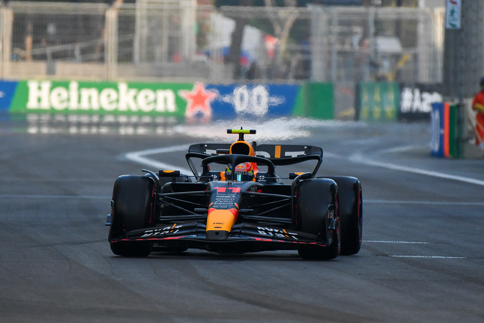 Sergio Perez (MEX) Red Bull Racing; Formel 1 GP Baku Azerbaijan. Freitag 28.04.2023