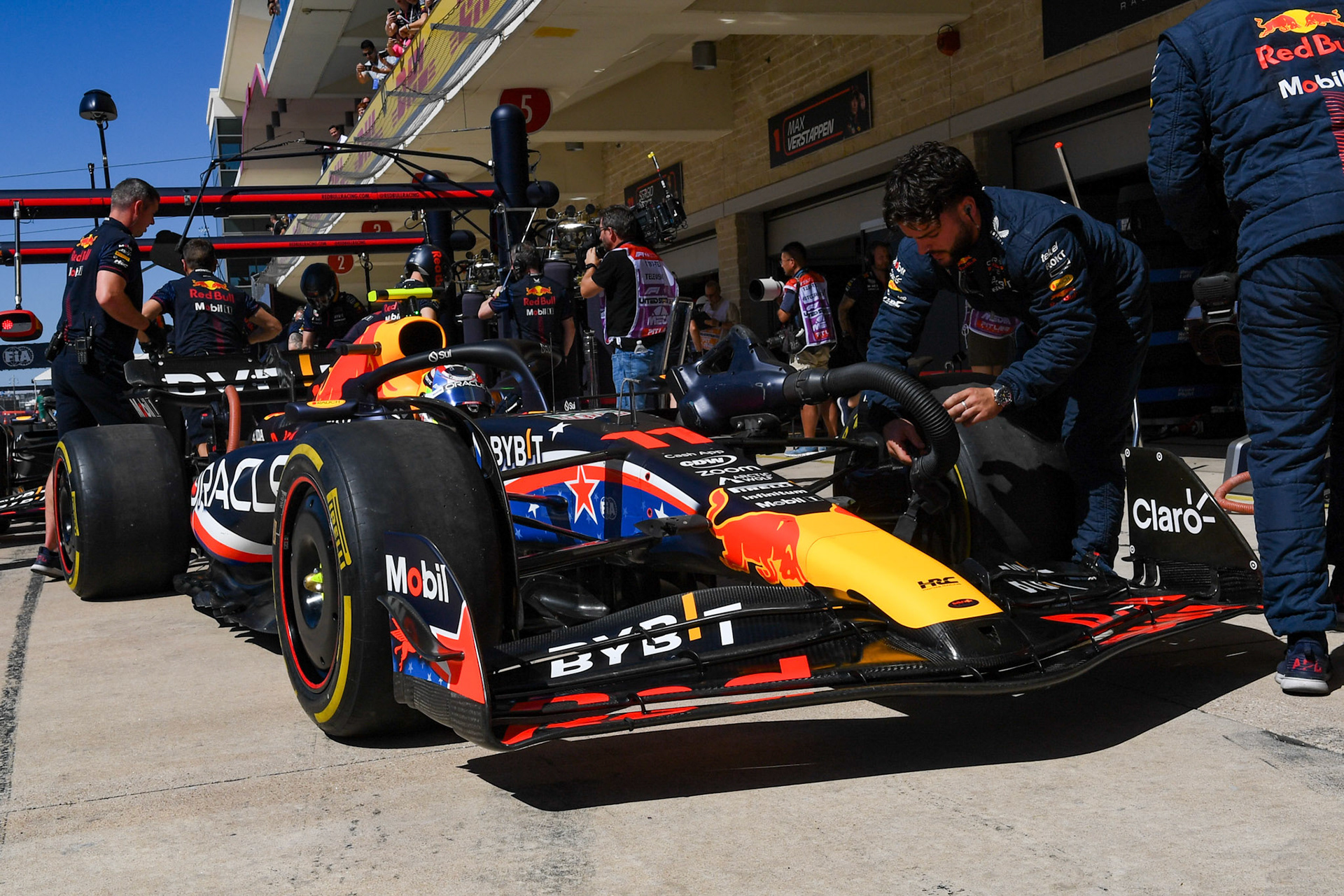 Pitstop Sergio Perez (MEX) Red Bull Racing; Formel 1 GP USA Austin Texas. Samstag 21.10.2023