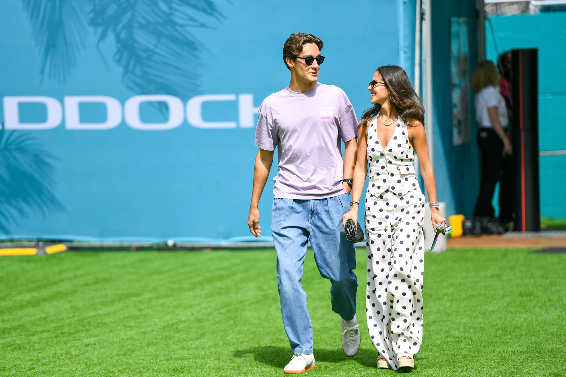 George Russell #63, Mercedes-AMG Petronas F1 Team mit Partnerin Carmen Montero Mundt; Formel 1 GP Miami / USA. 05.05.2024