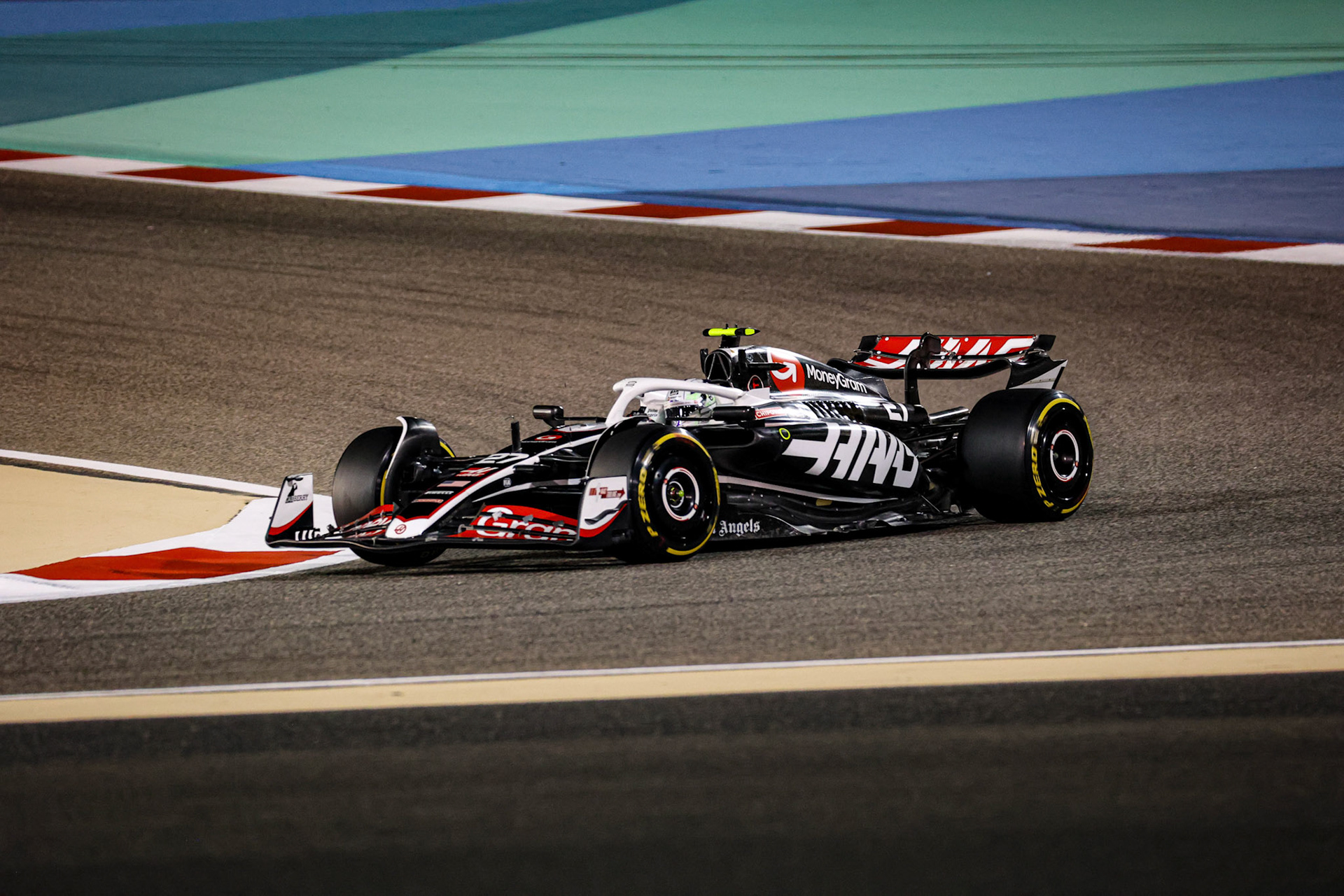 Nico Hülkenberg #27, MoneyGram Haas F1 Team; Formel 1 Pre-Season Tests Bahrain. Mittwoch, 21.02.2024