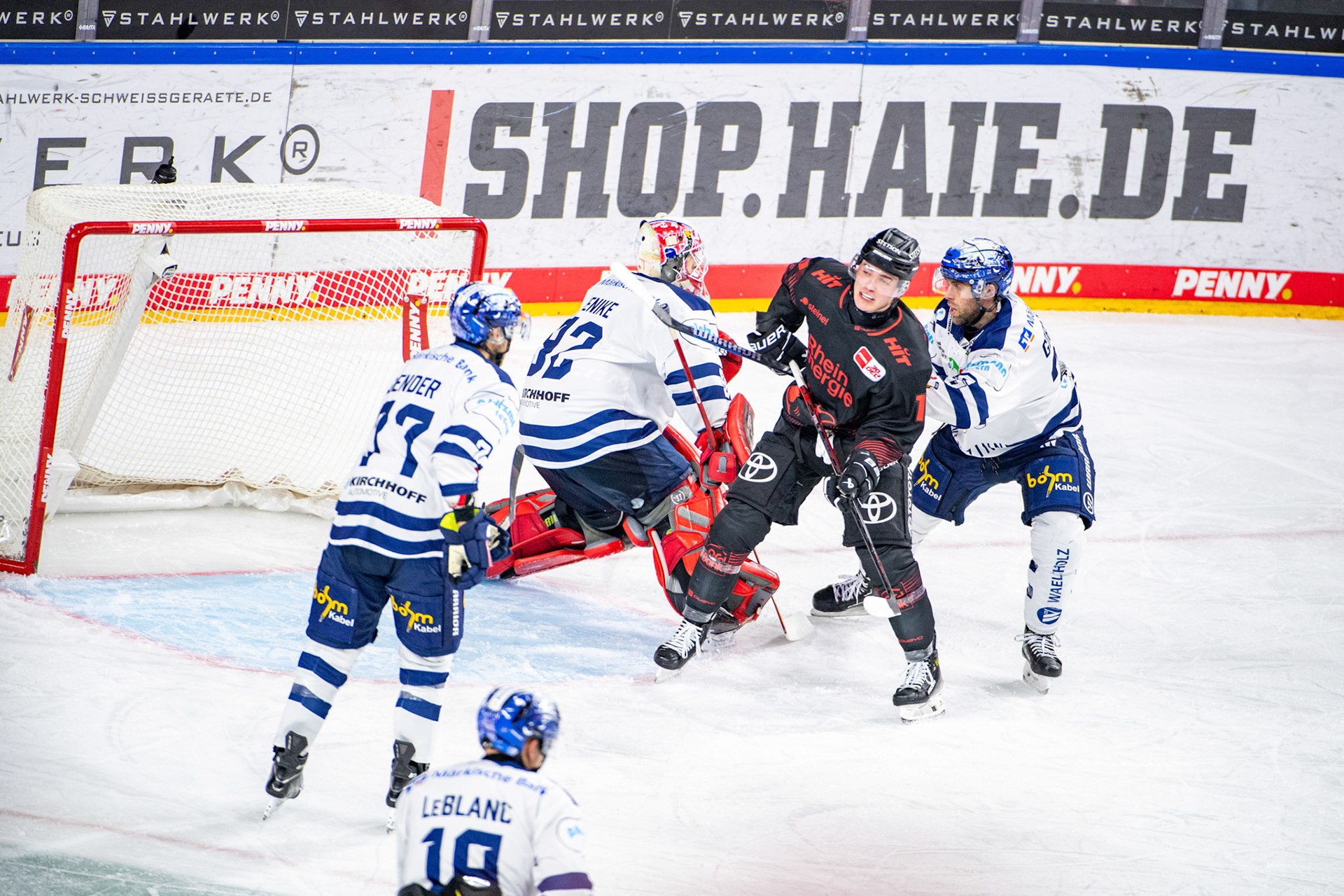 Justin Schütz, Tim Bender, Andreas Jenike; DEL Kölner Haie - Iserlohn Roosters, 13.02.2024