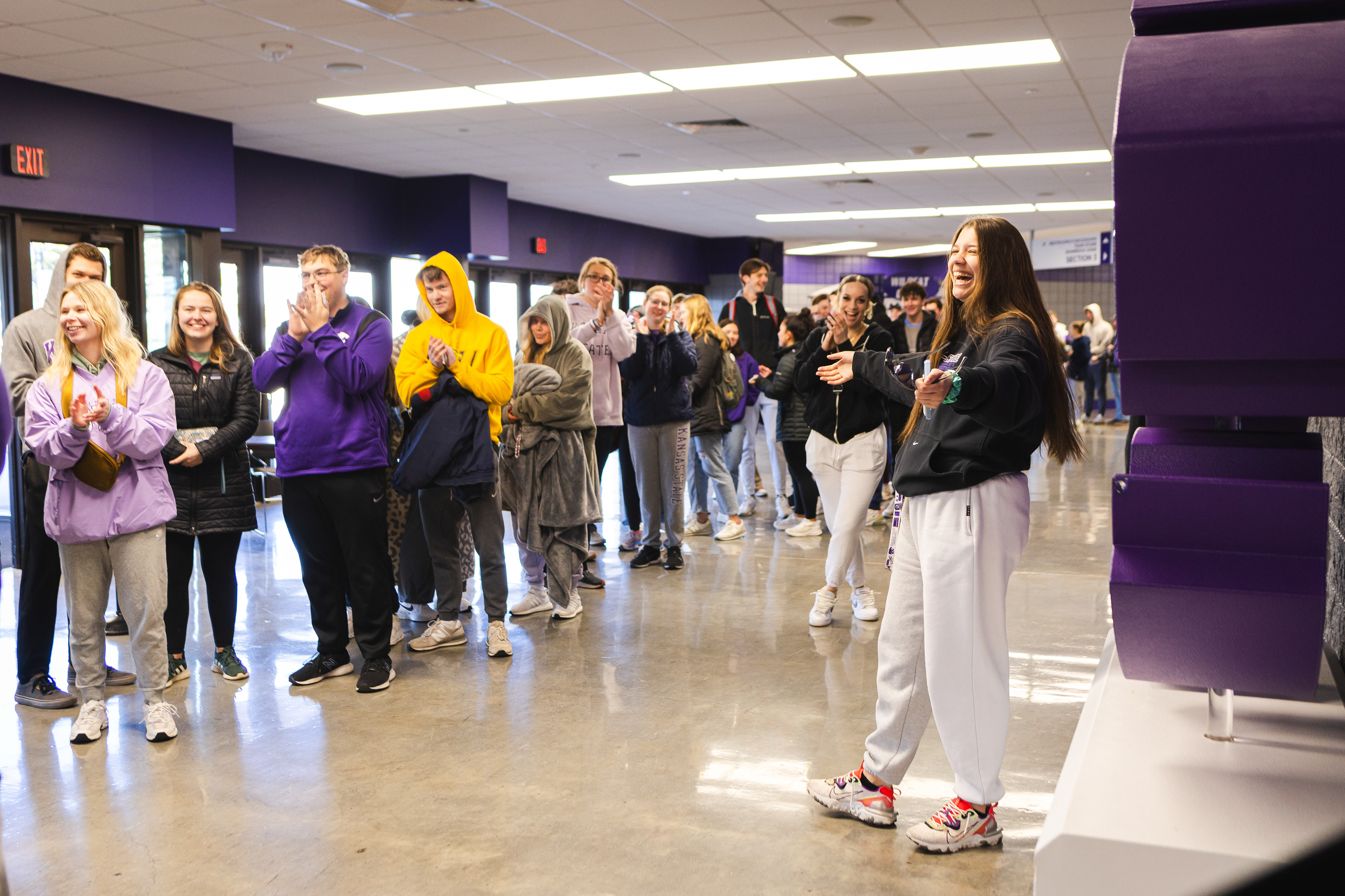 WBB Players Thank Students in Ticket Line