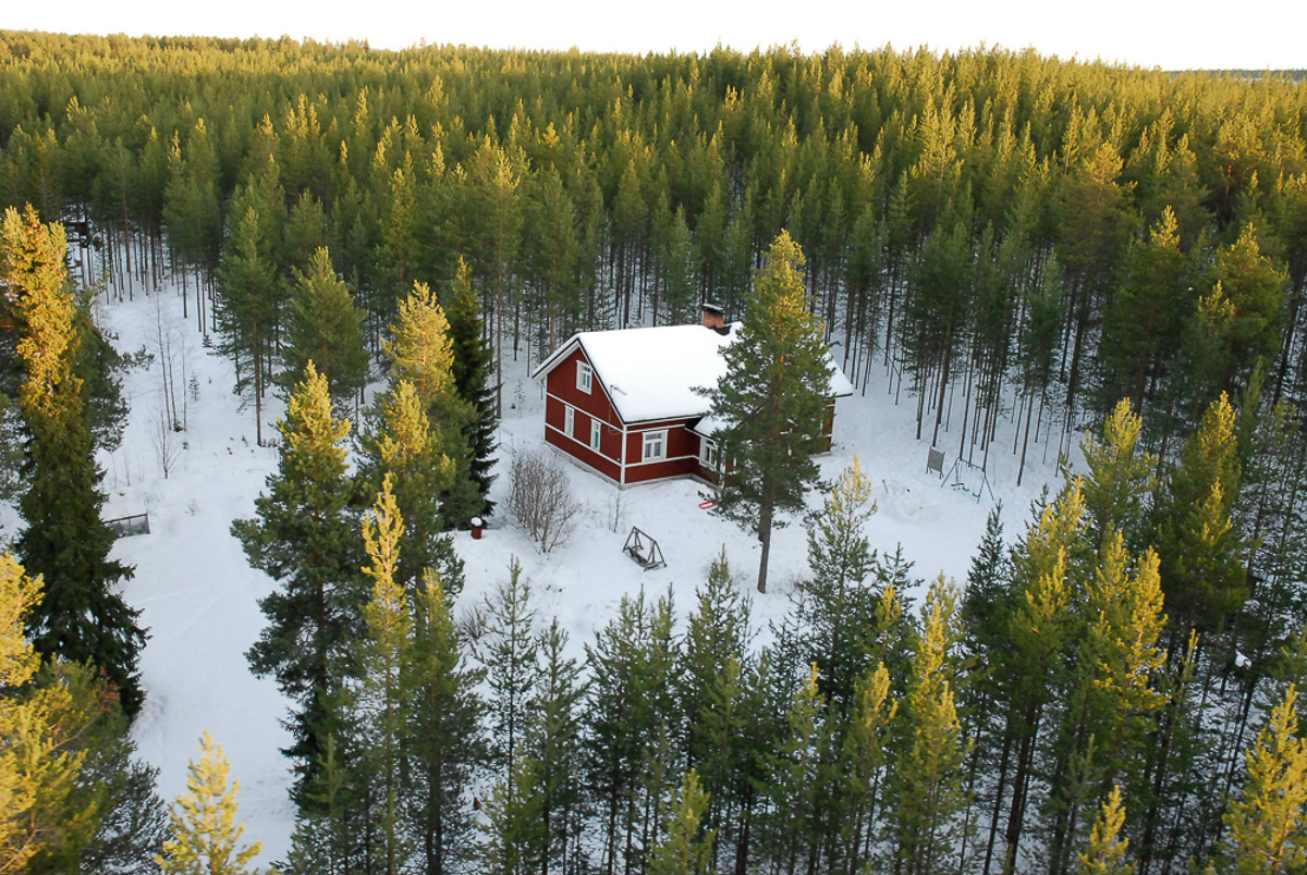 Chalet isolé en forêt Lapone