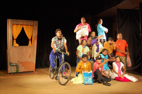 Dario Fo's Can't Pay? Won't Pay! "KODOLLA KODOKE IROLLA" (2009)