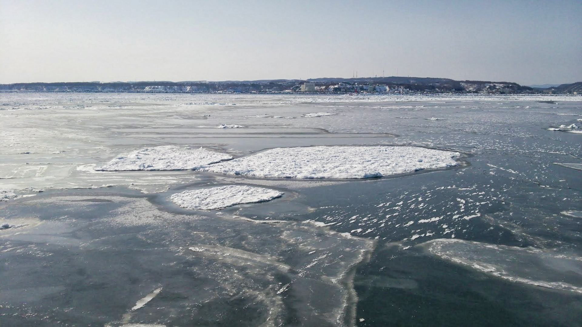 網走沖の流氷風景