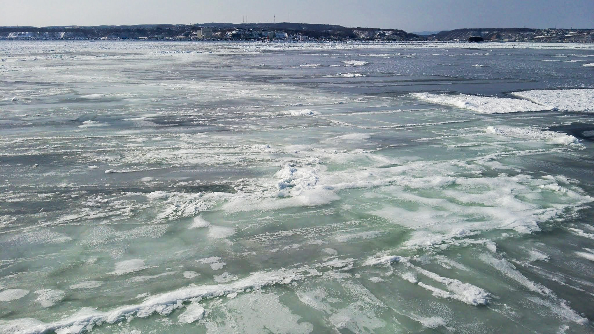 網走沖の流氷風景