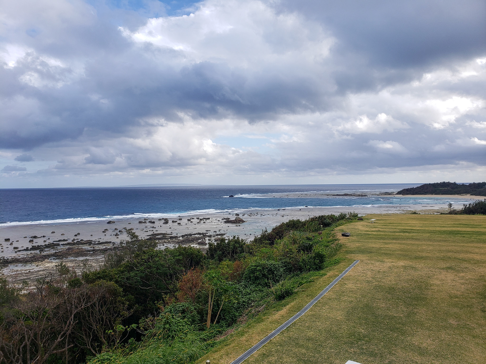 あやまる岬近辺