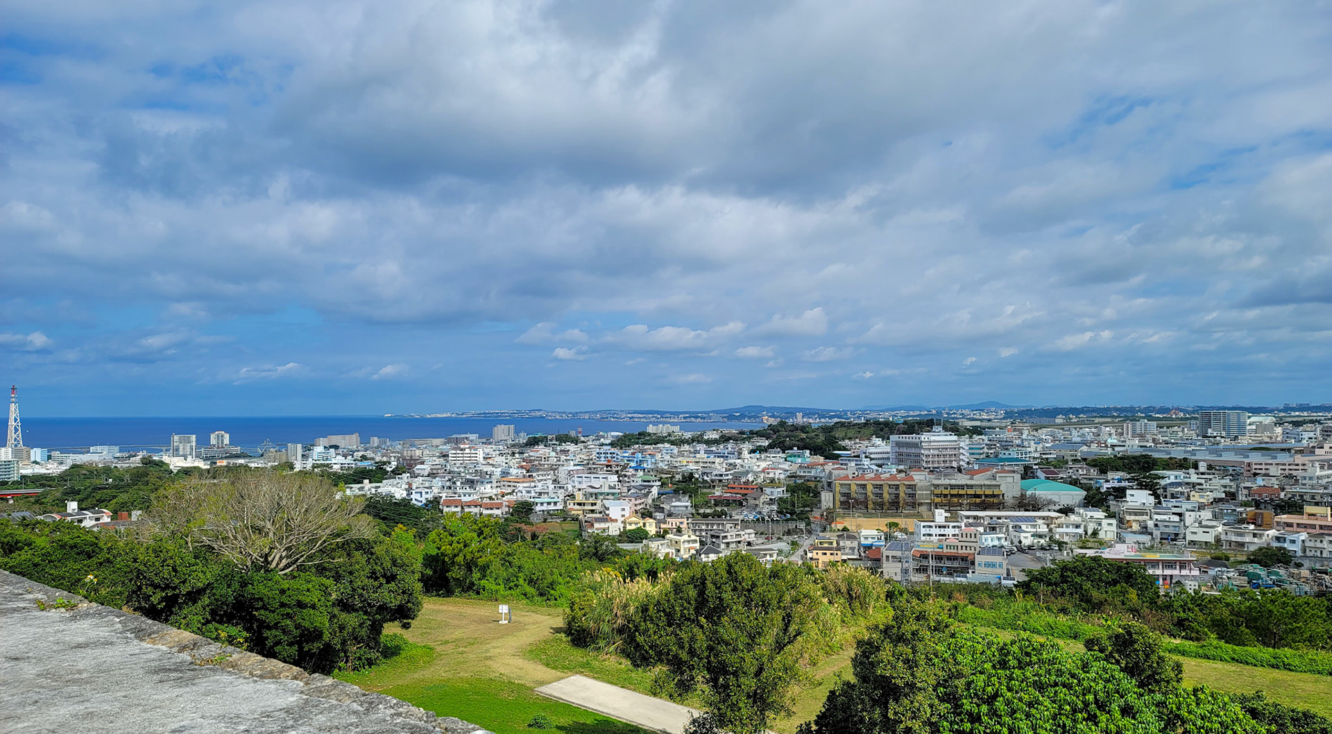 浦添城址から西海岸方面