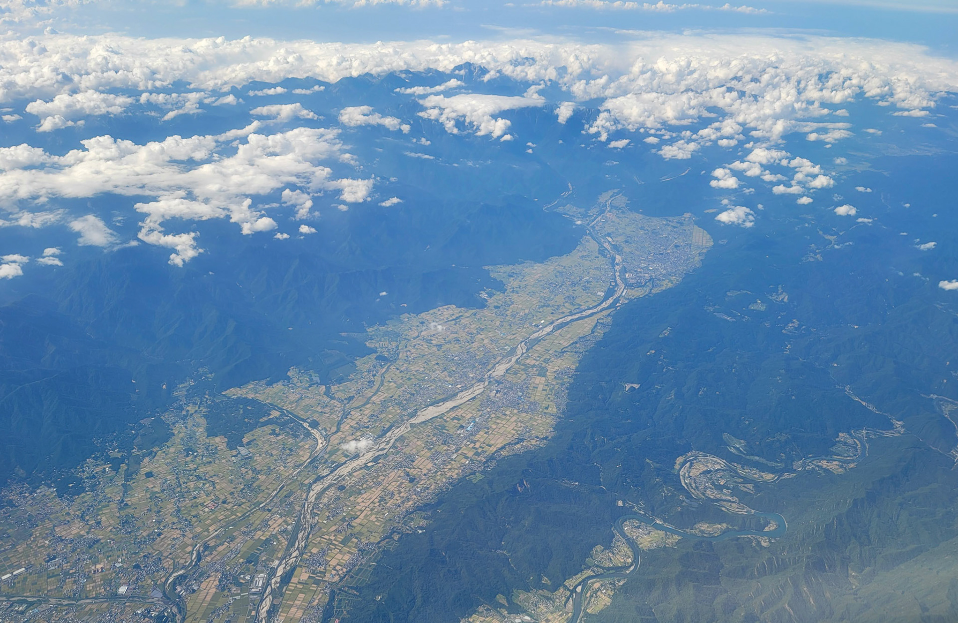 松本市付近の上空