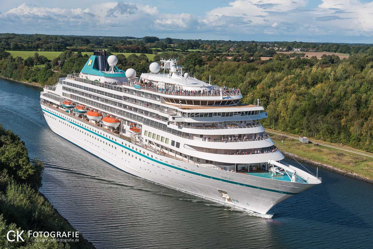 Amera im Nord Ostsee Kanal bei Levensau